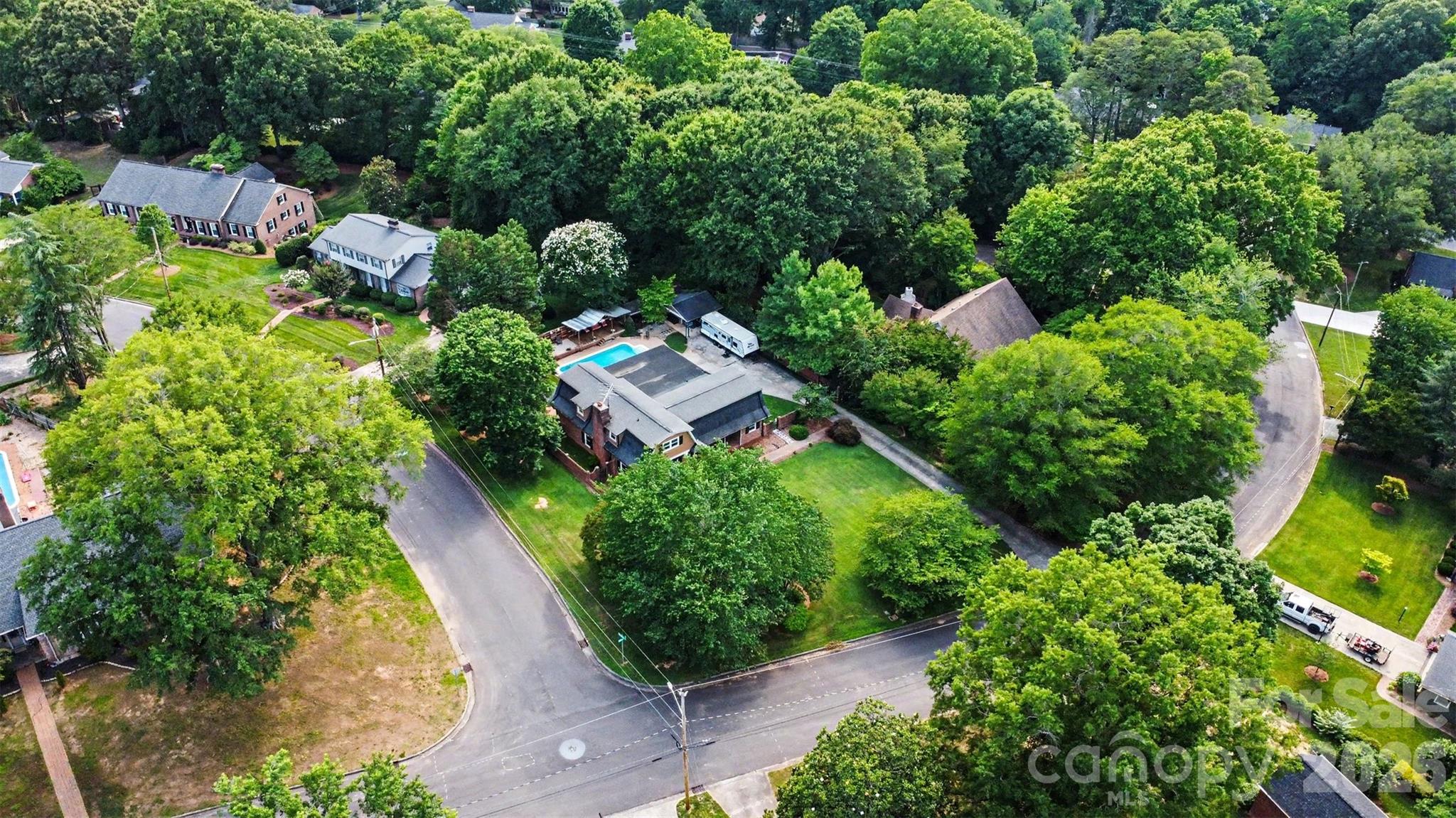 1339 Carmen Lane — Gastonia