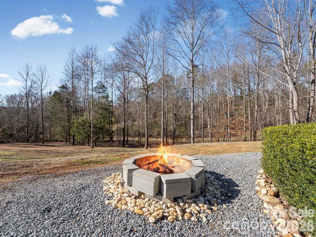114 Woodstock Lane — Rutherfordton