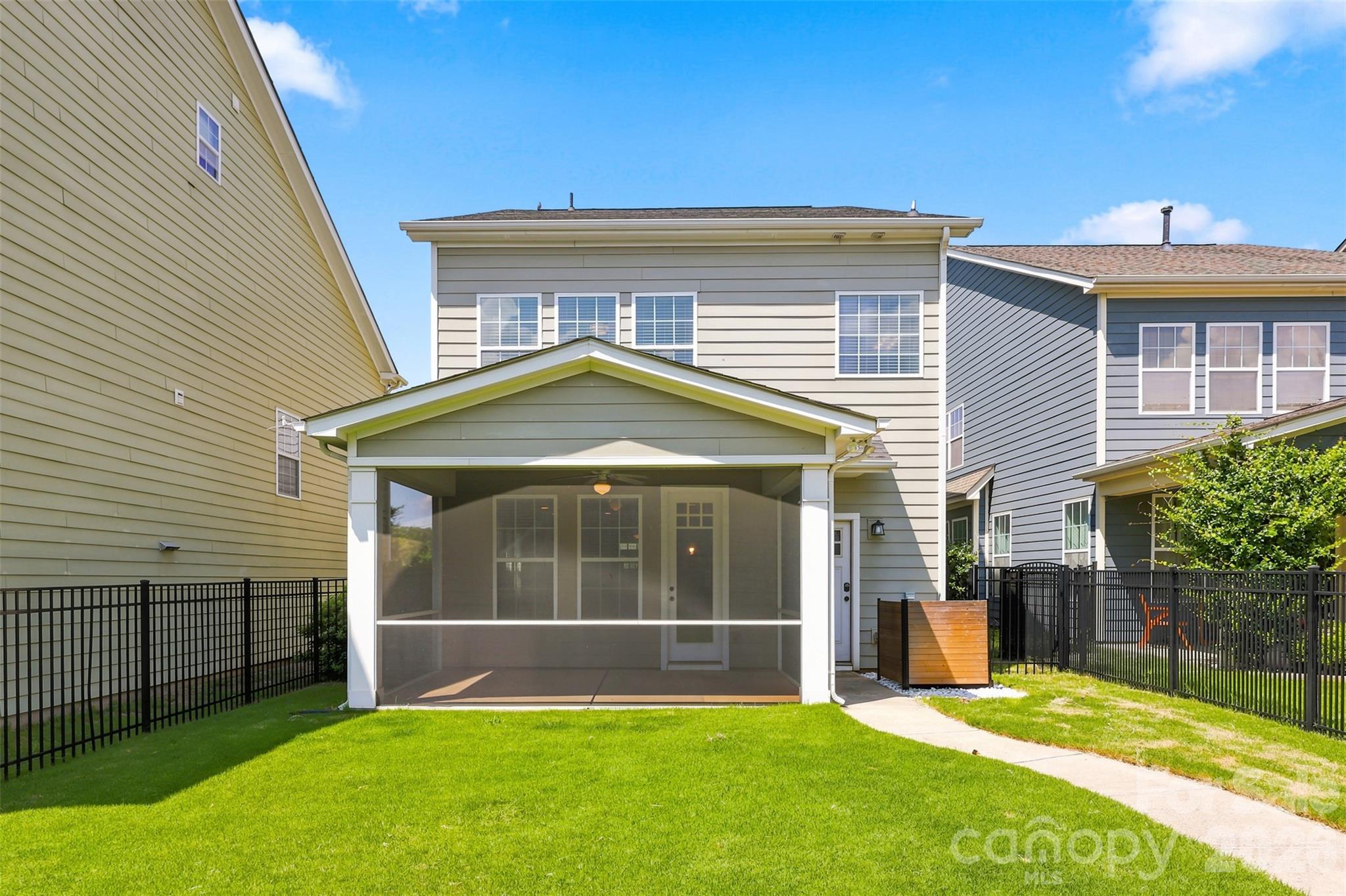 2104 Woodward Avenue — Charlotte