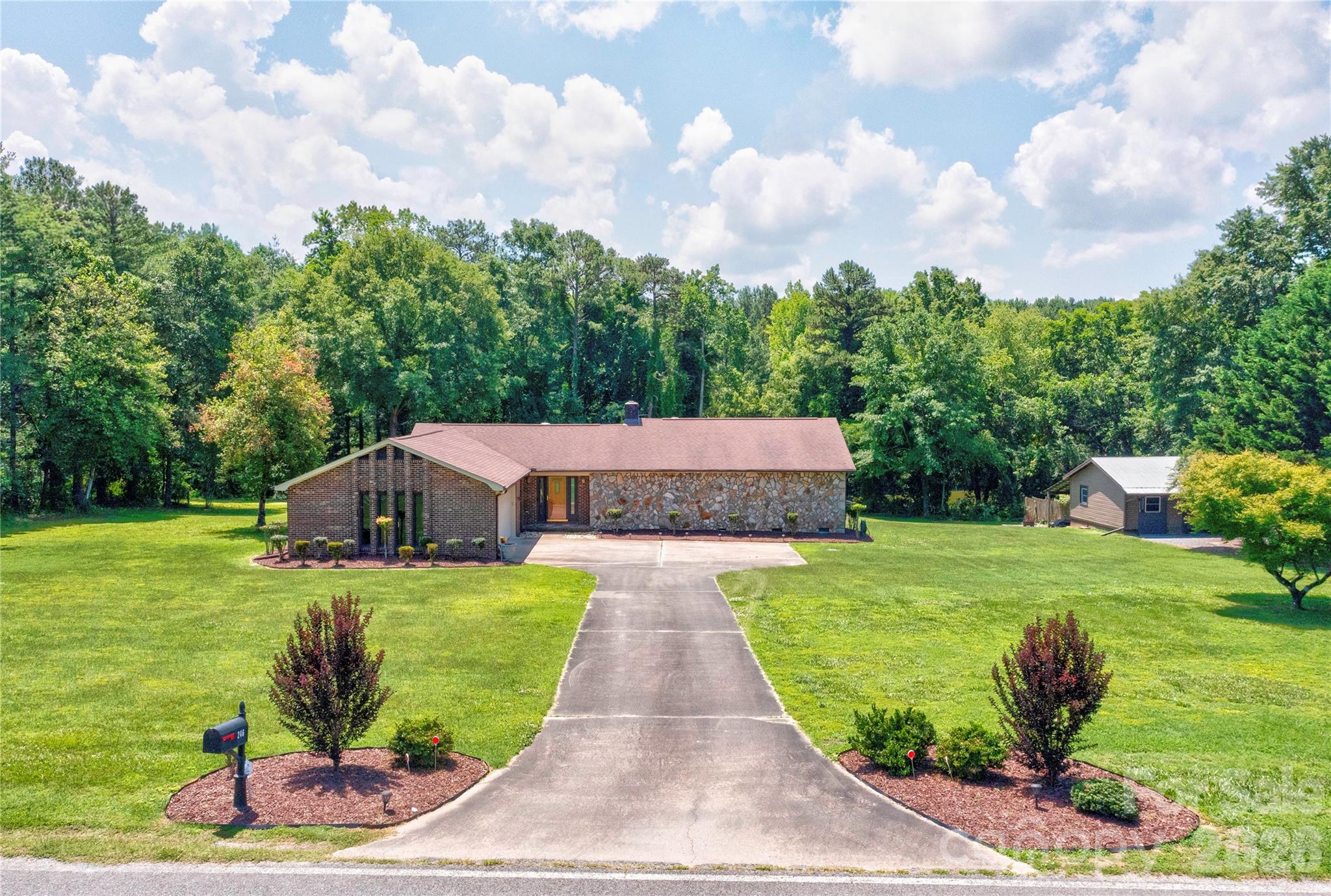 246 Putnam Lake Road — Kings Mountain
