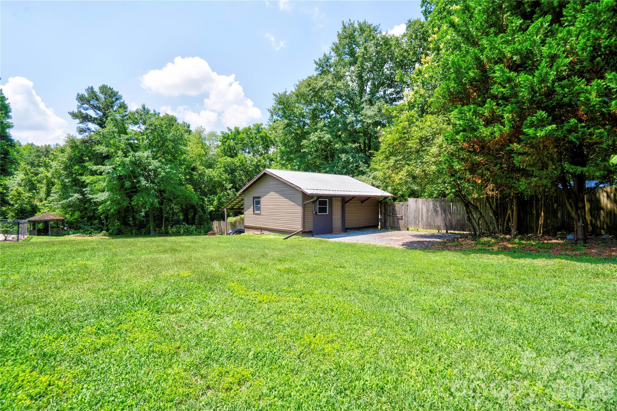 246 Putnam Lake Road — Kings Mountain