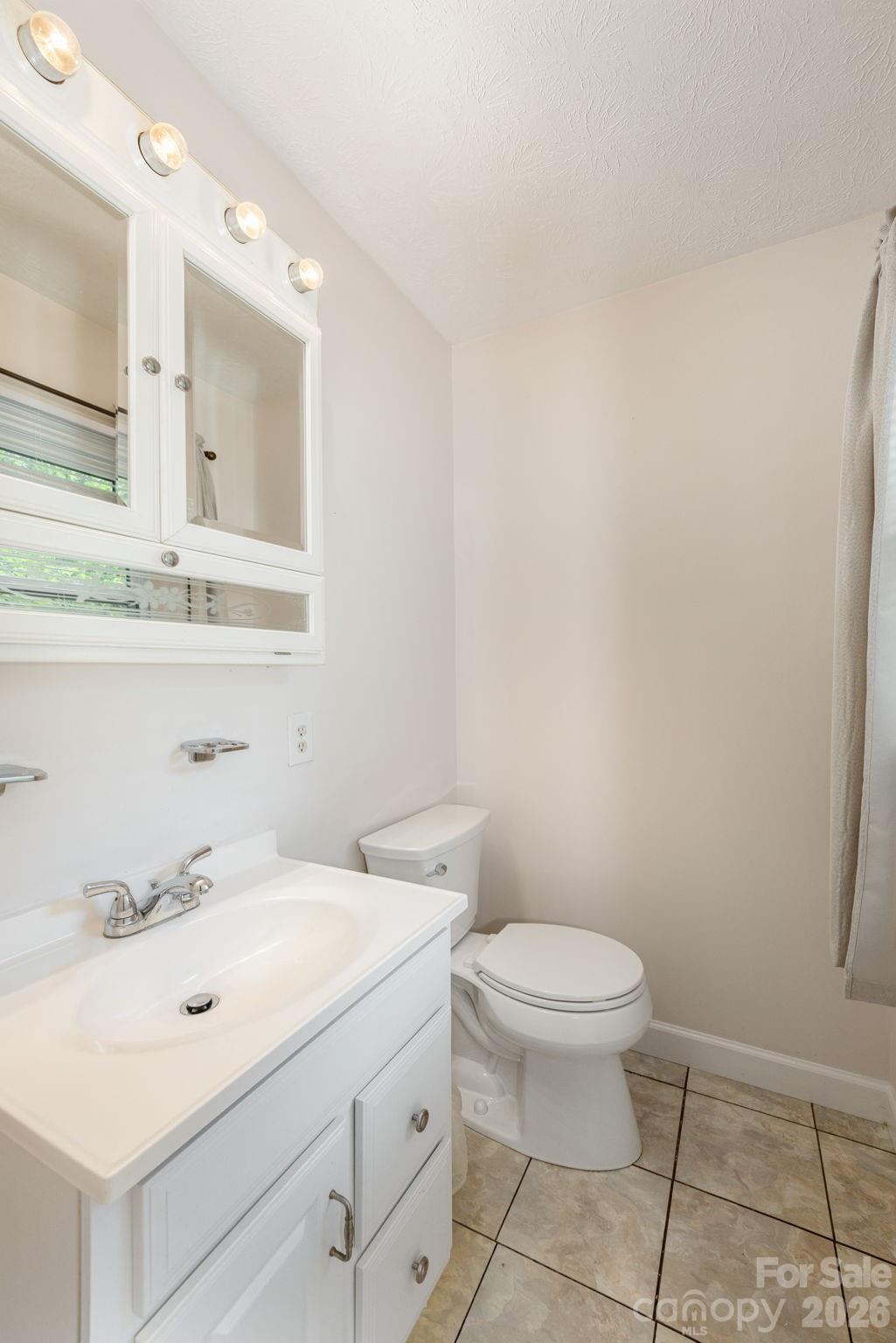 107 MAYWOOD Road — Hendersonville