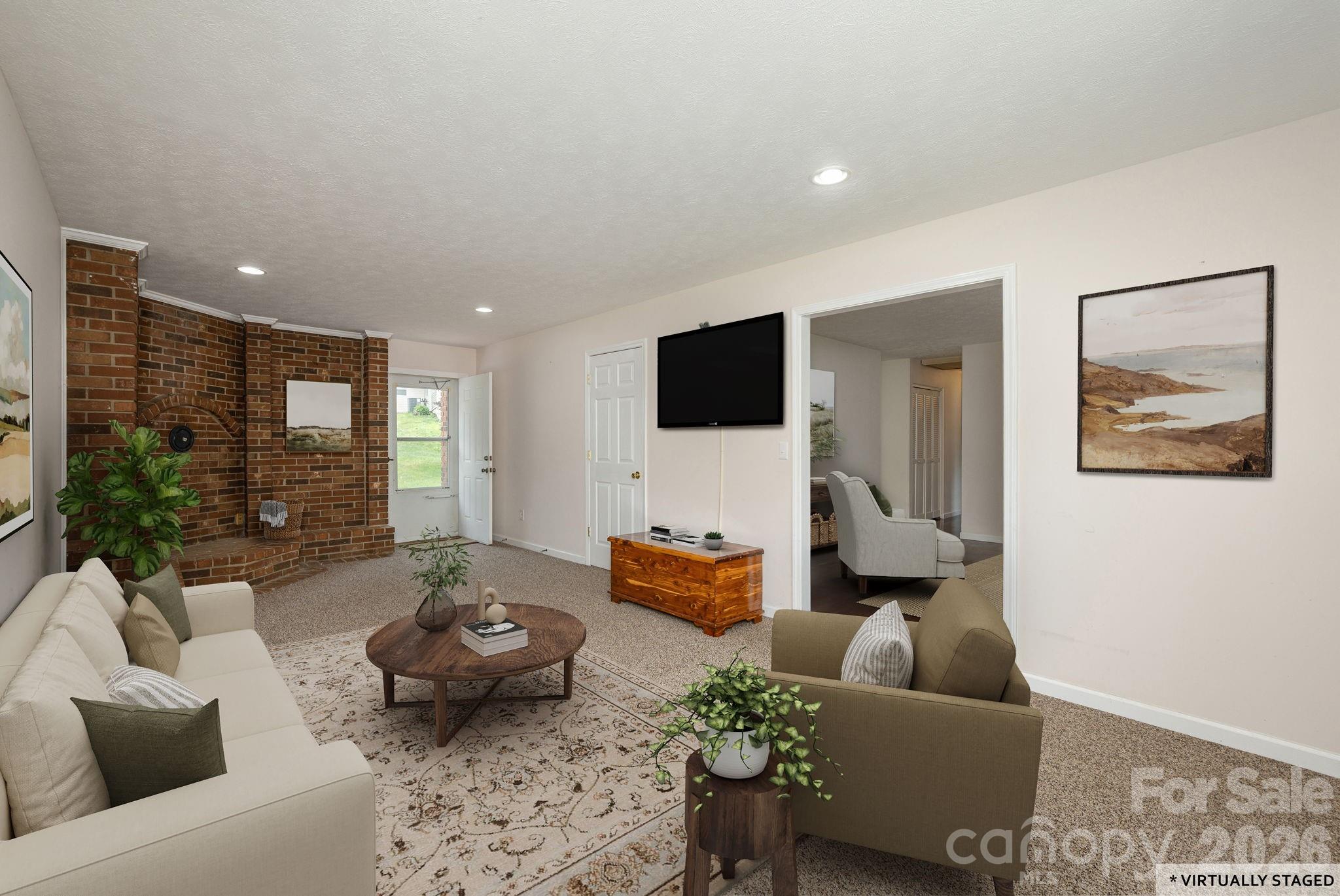 107 MAYWOOD Road — Hendersonville