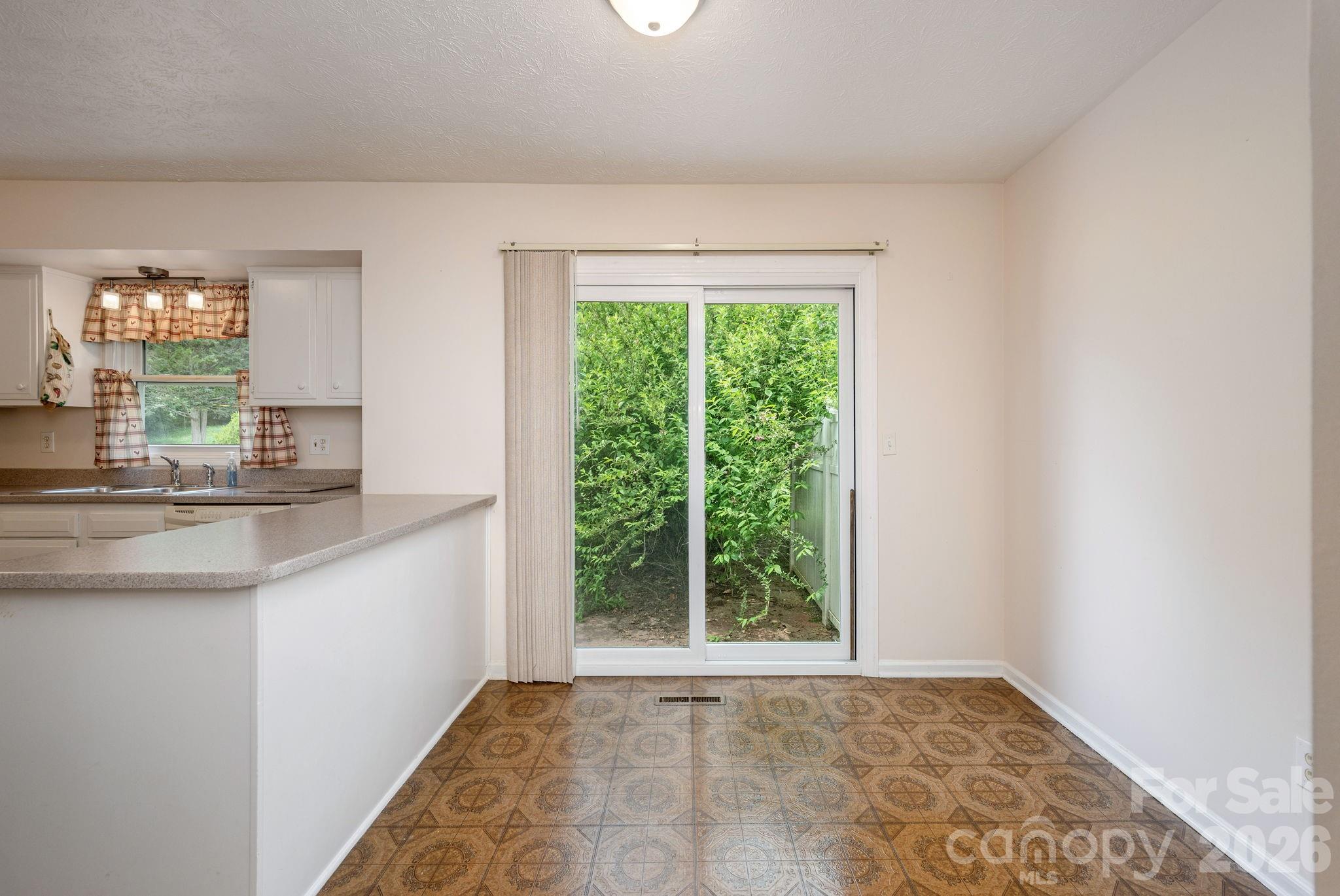 107 MAYWOOD Road — Hendersonville