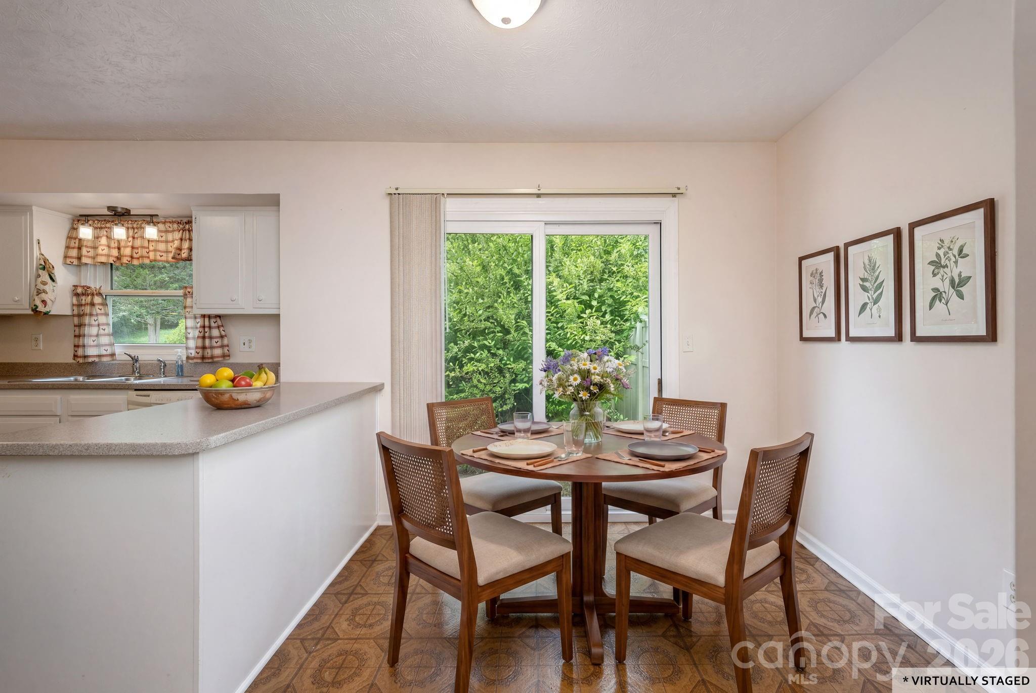 107 MAYWOOD Road — Hendersonville