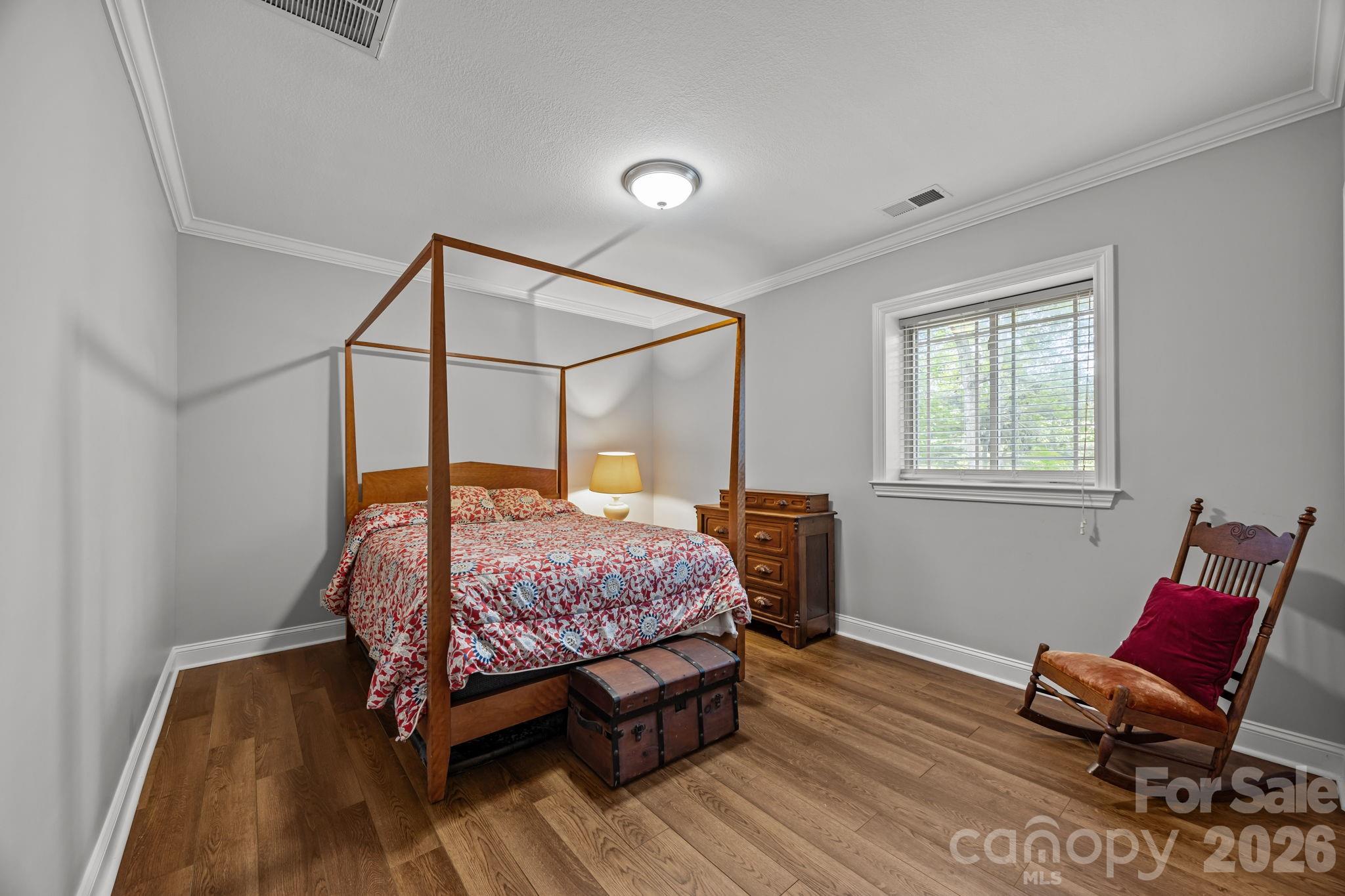 40 Mountain Shadows Drive — Leicester