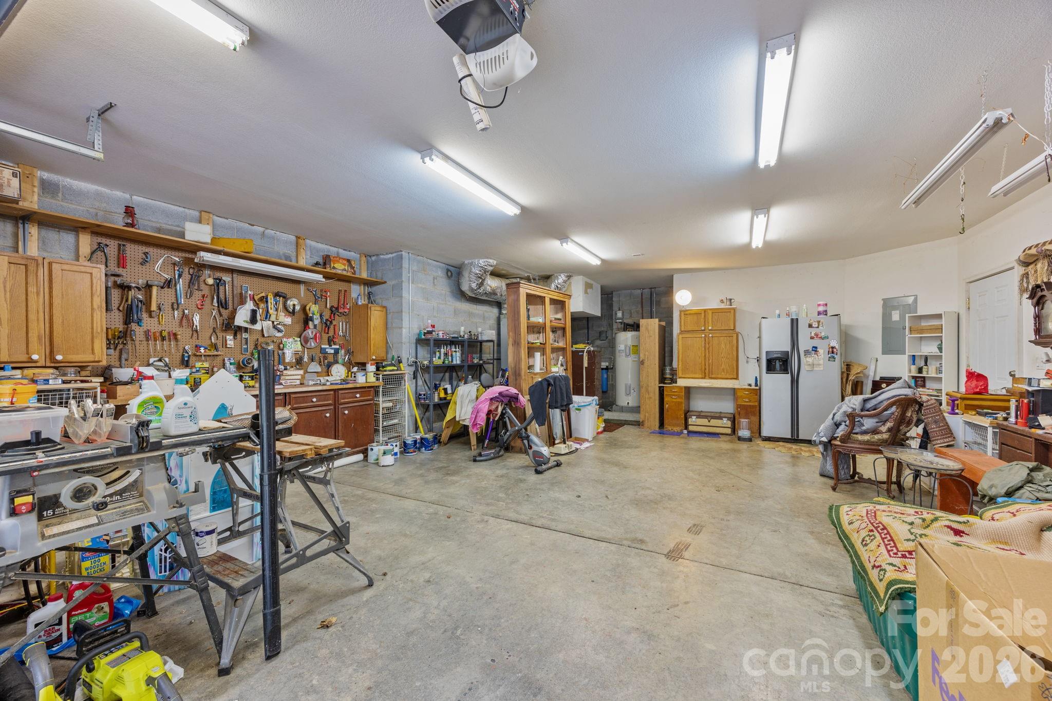 40 Mountain Shadows Drive — Leicester