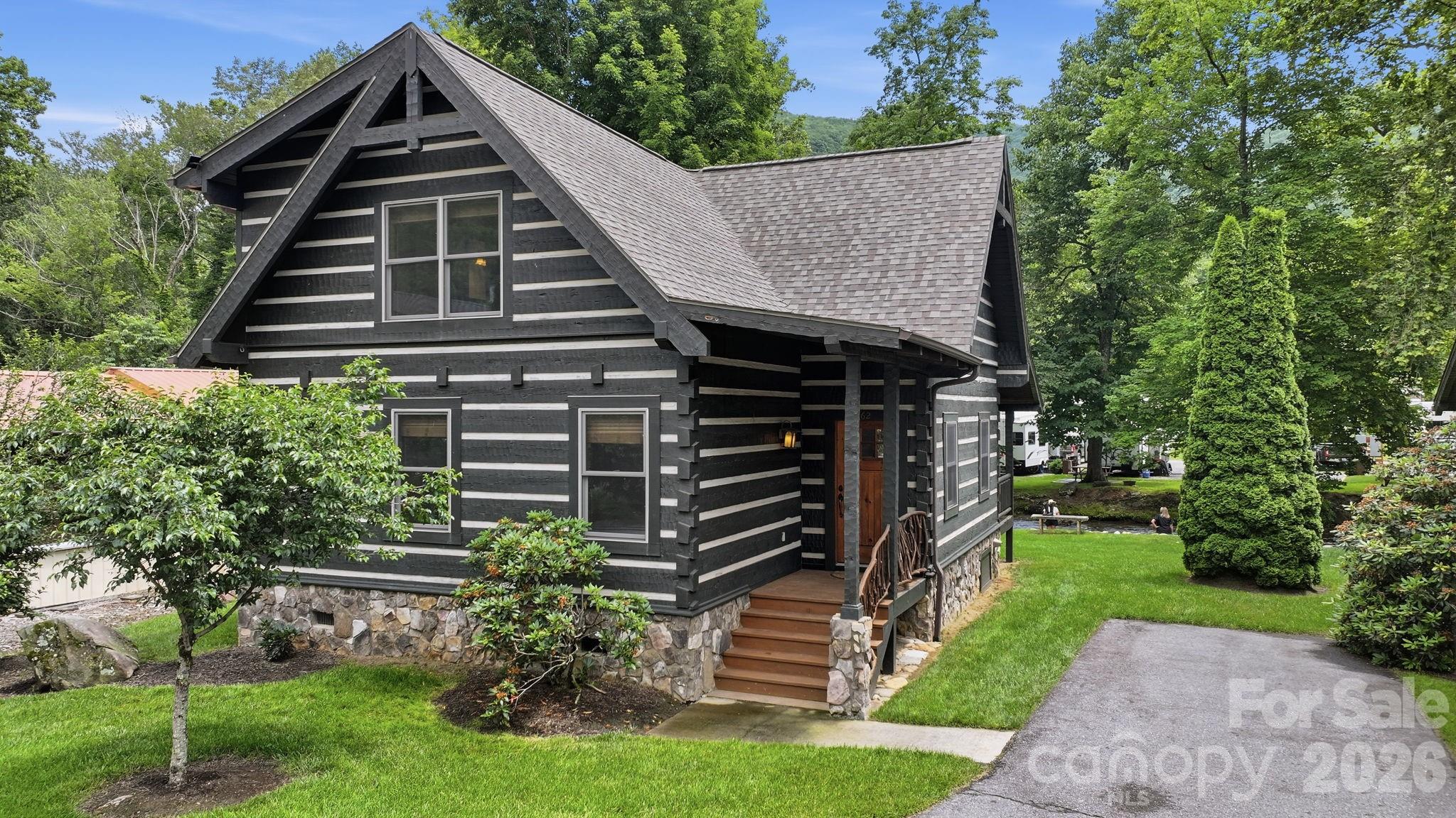 62 Rachels Circle — Maggie Valley
