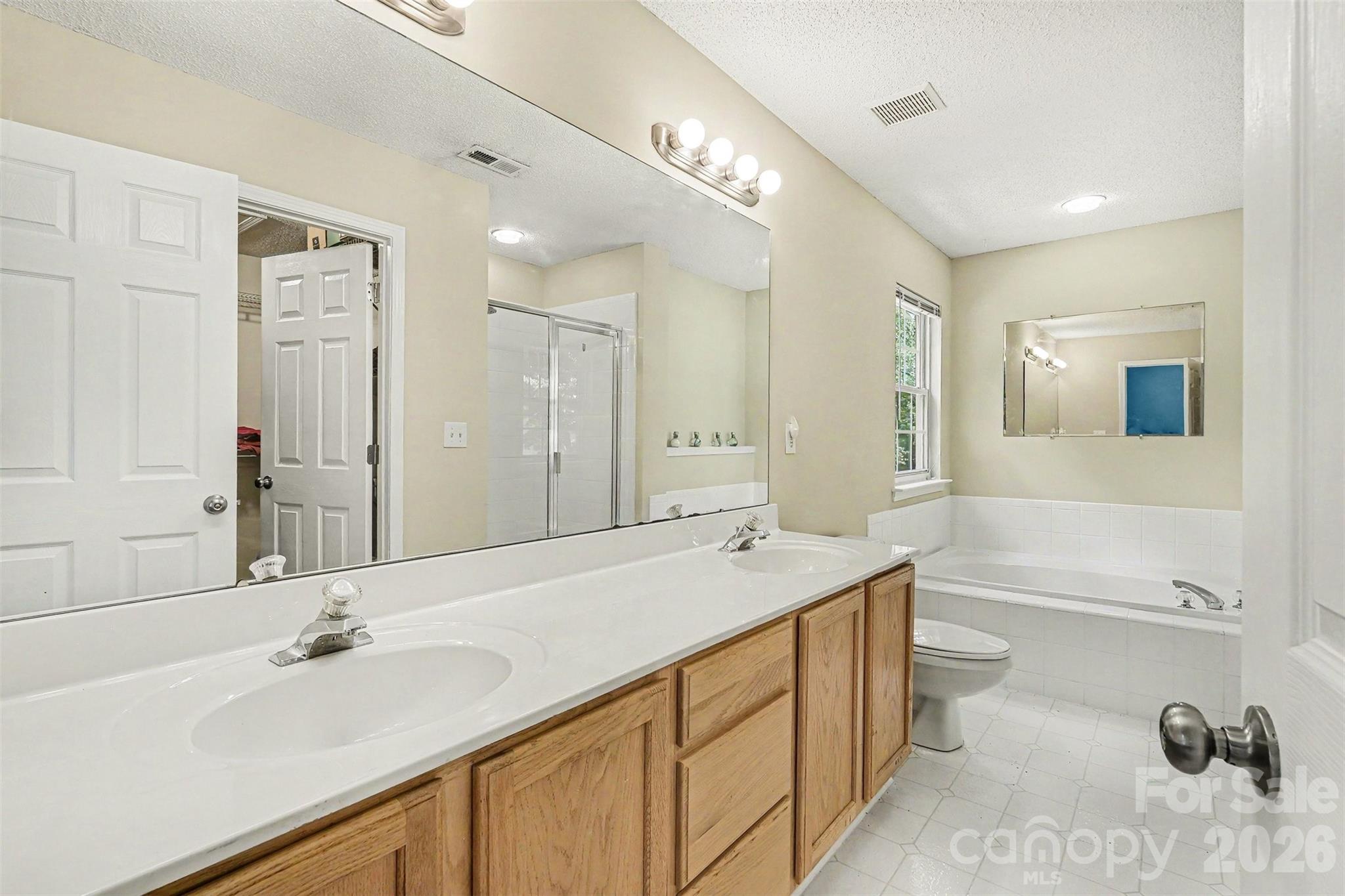 10422 Baskerville Avenue — Charlotte