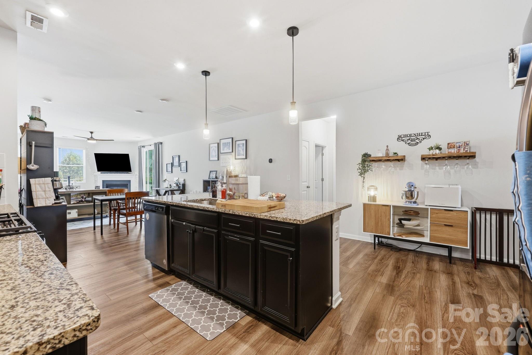 6523 Georgia Oak Road — Charlotte