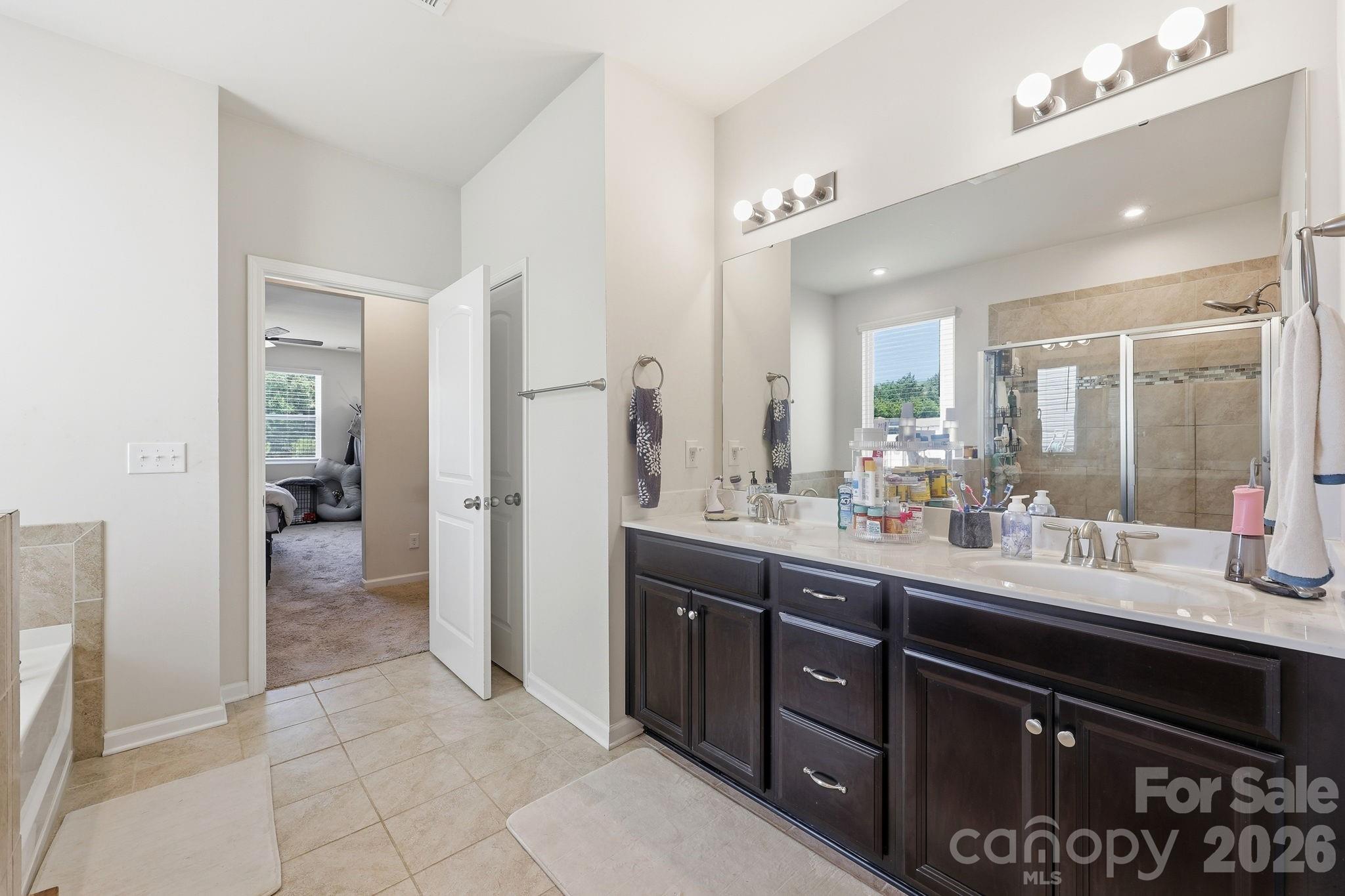 6523 Georgia Oak Road — Charlotte