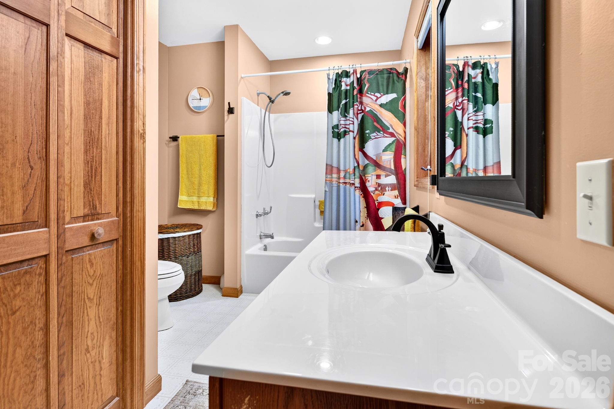 127 Woodburn Drive — Swannanoa