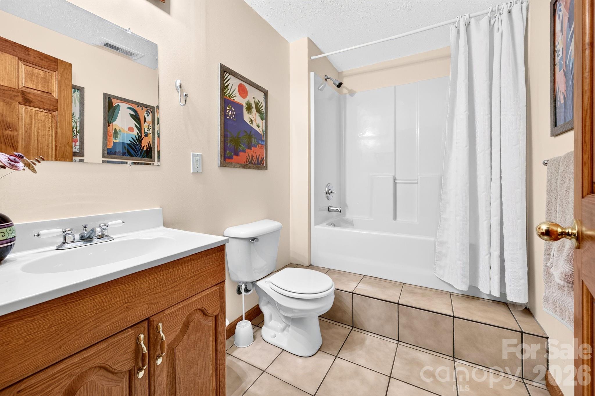 127 Woodburn Drive — Swannanoa