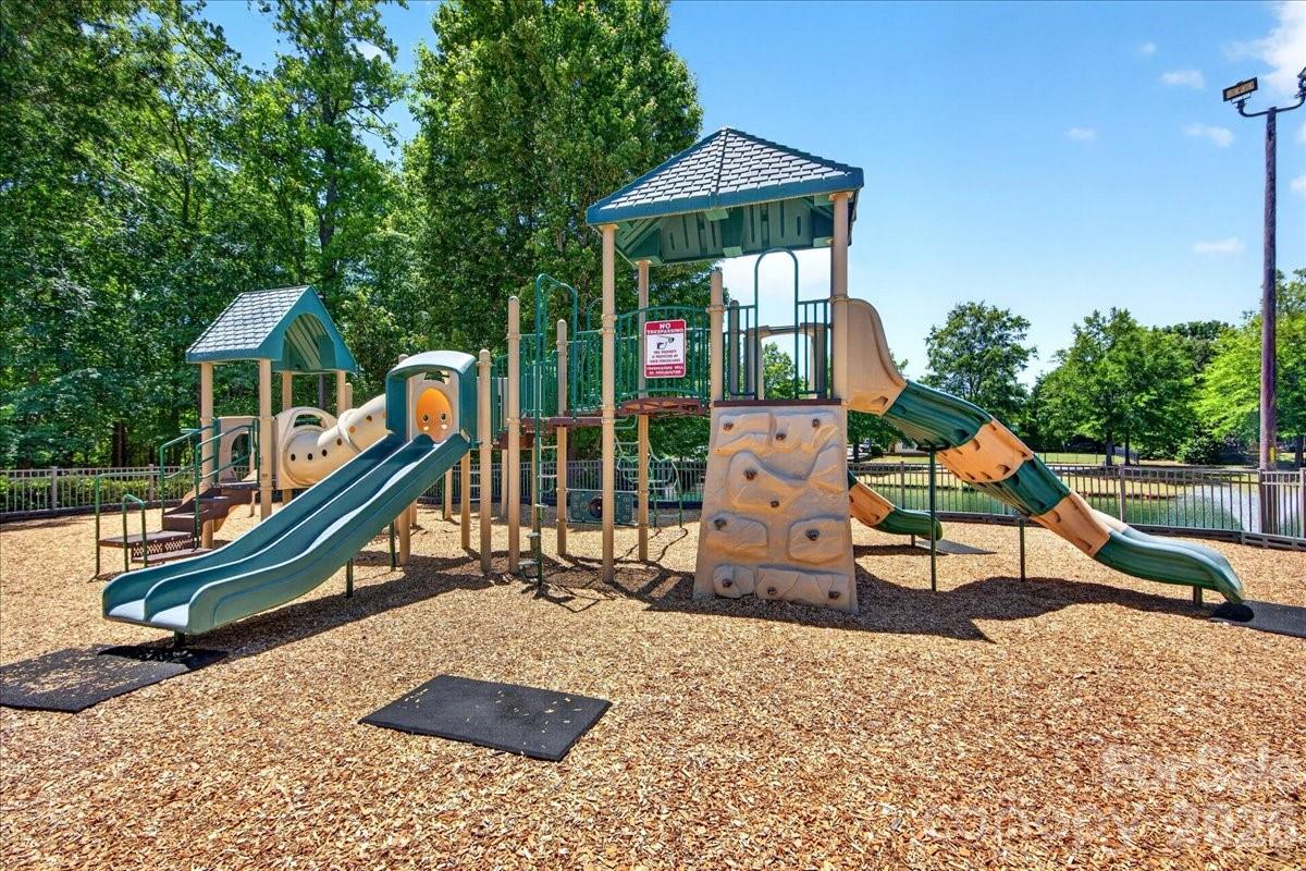 2702 Cecily Court — Waxhaw