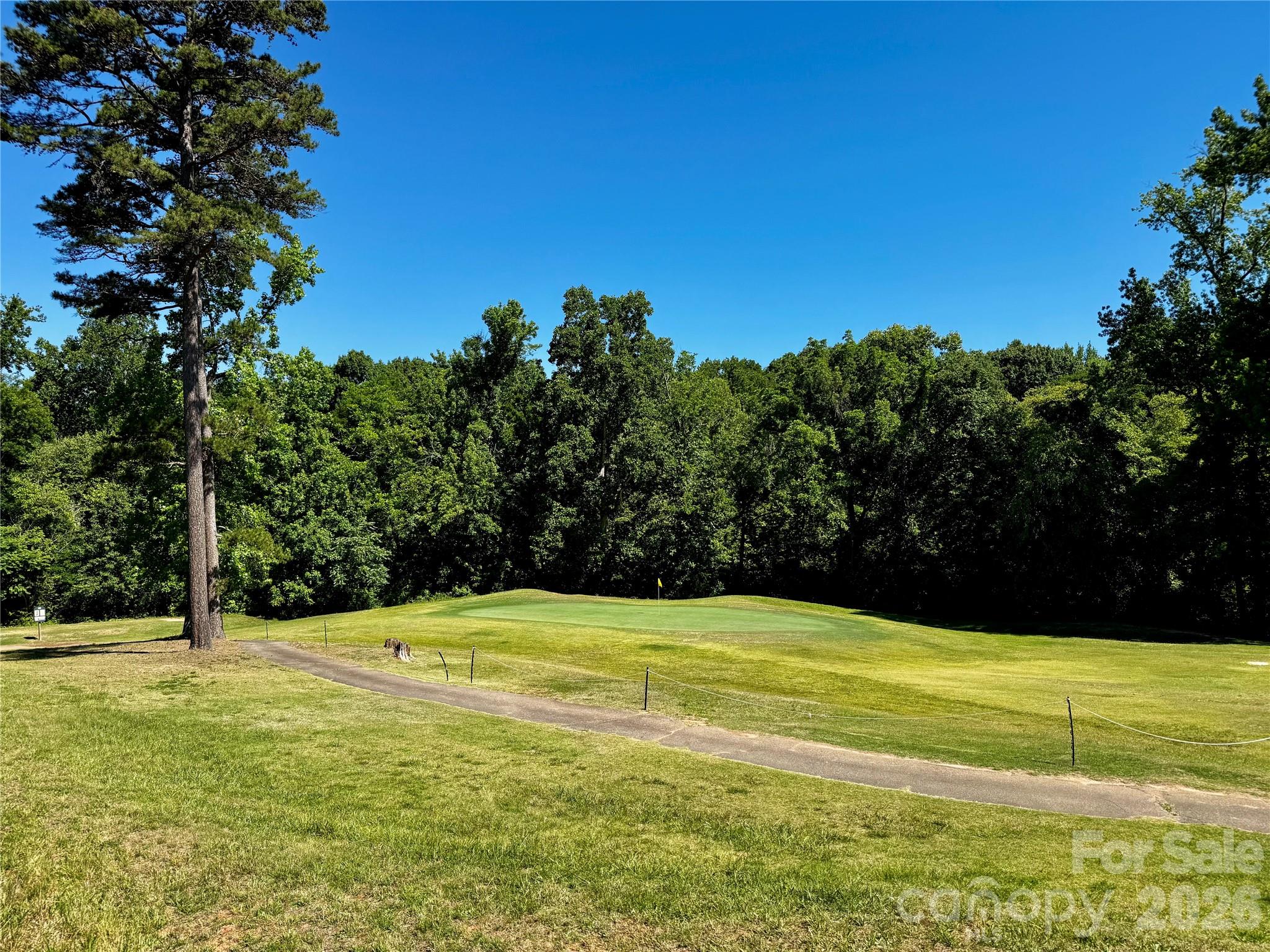 222 Troonsway Road — Winston Salem