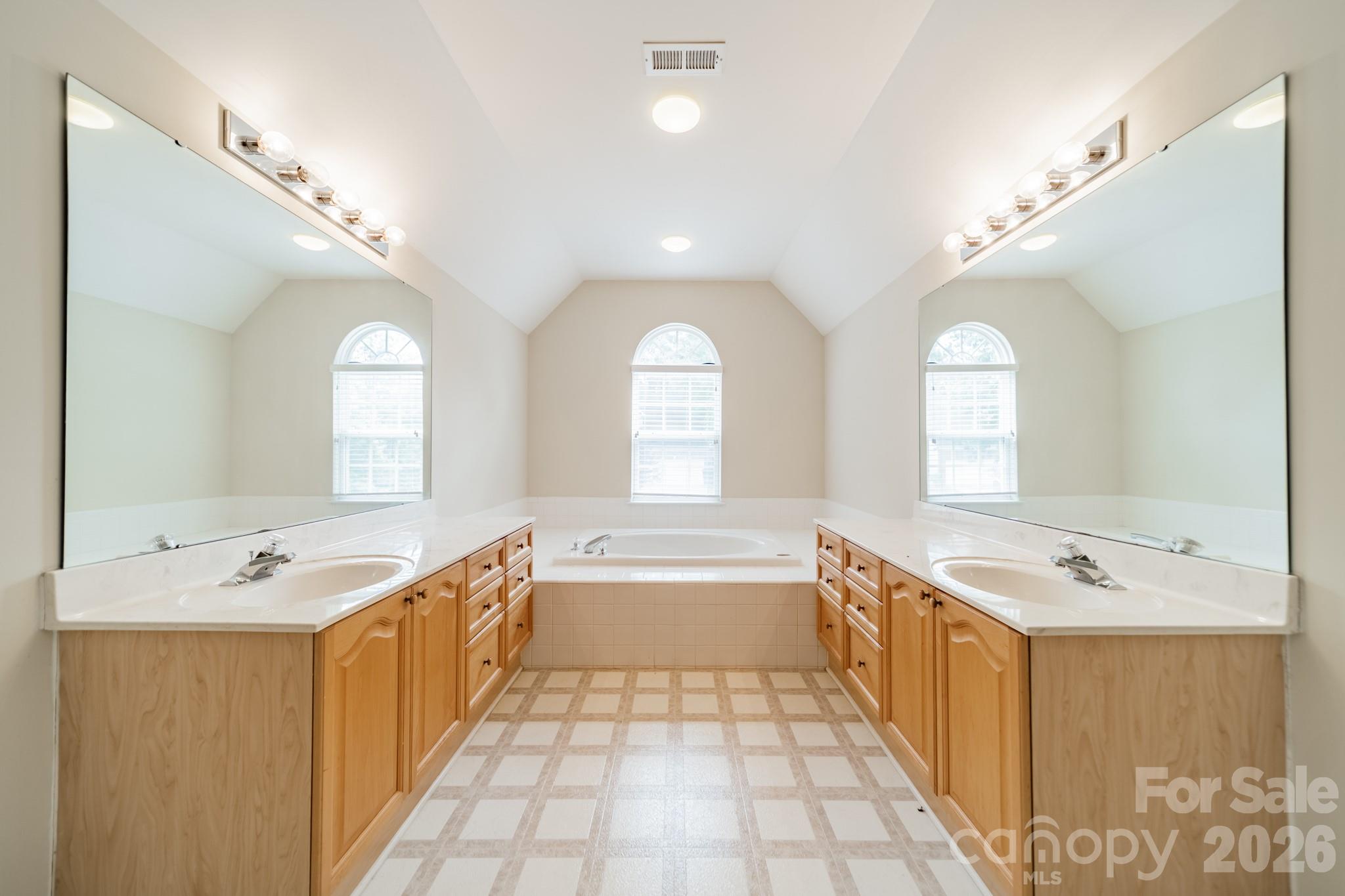 10805 Wilklee Drive — Charlotte