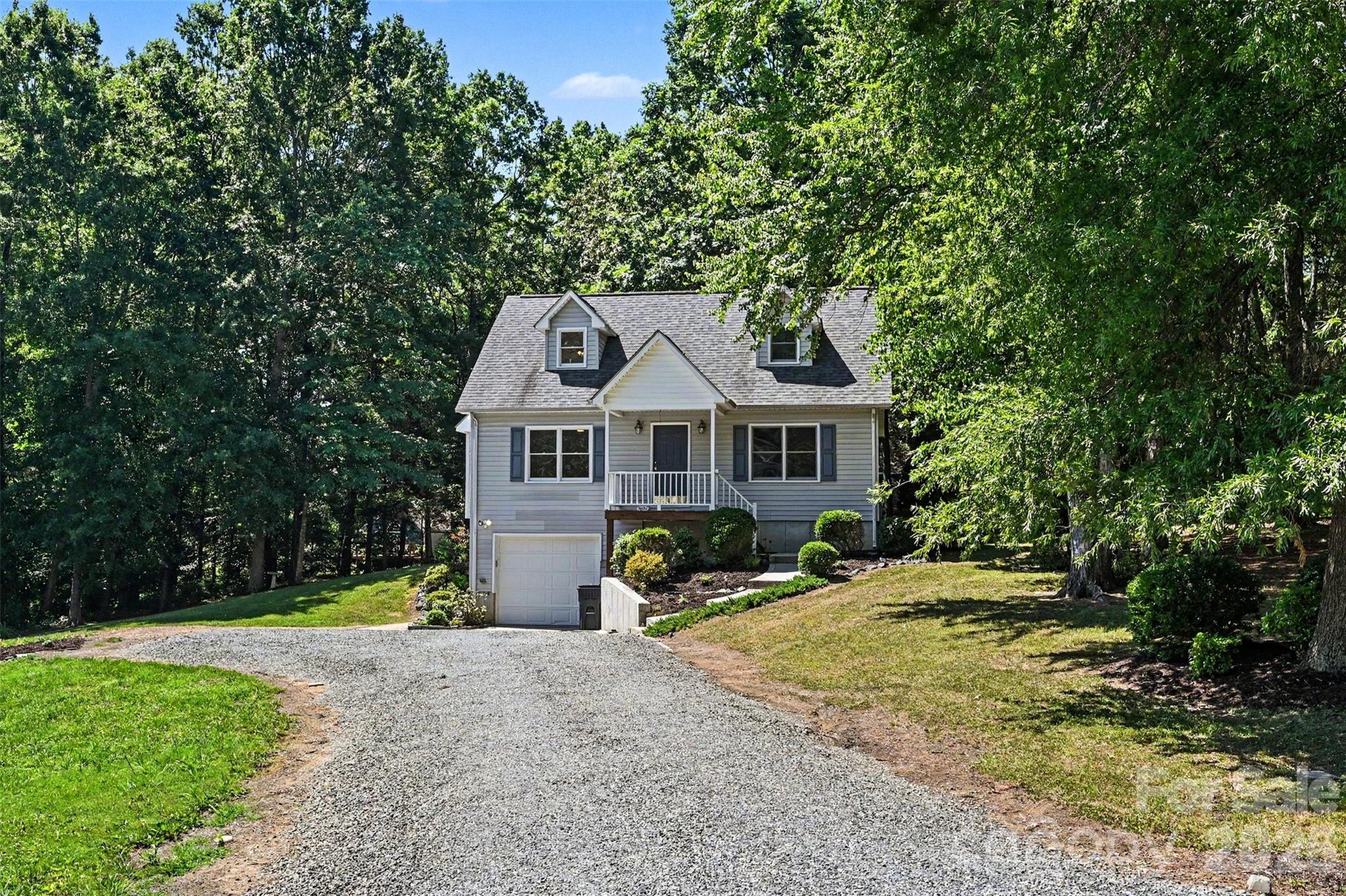 9624 Forest Drive — Charlotte