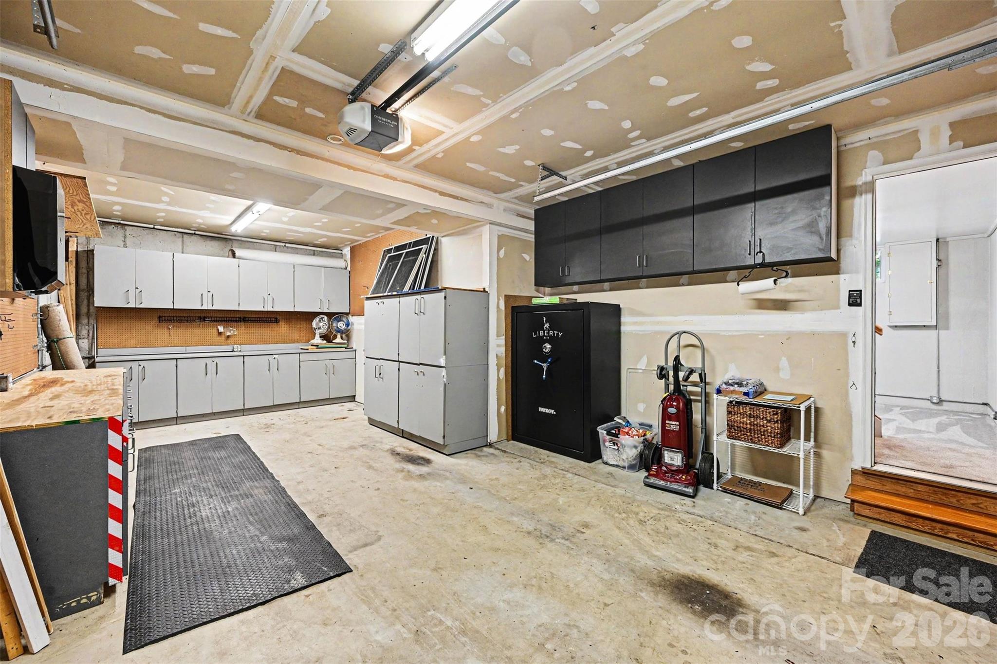 9624 Forest Drive — Charlotte