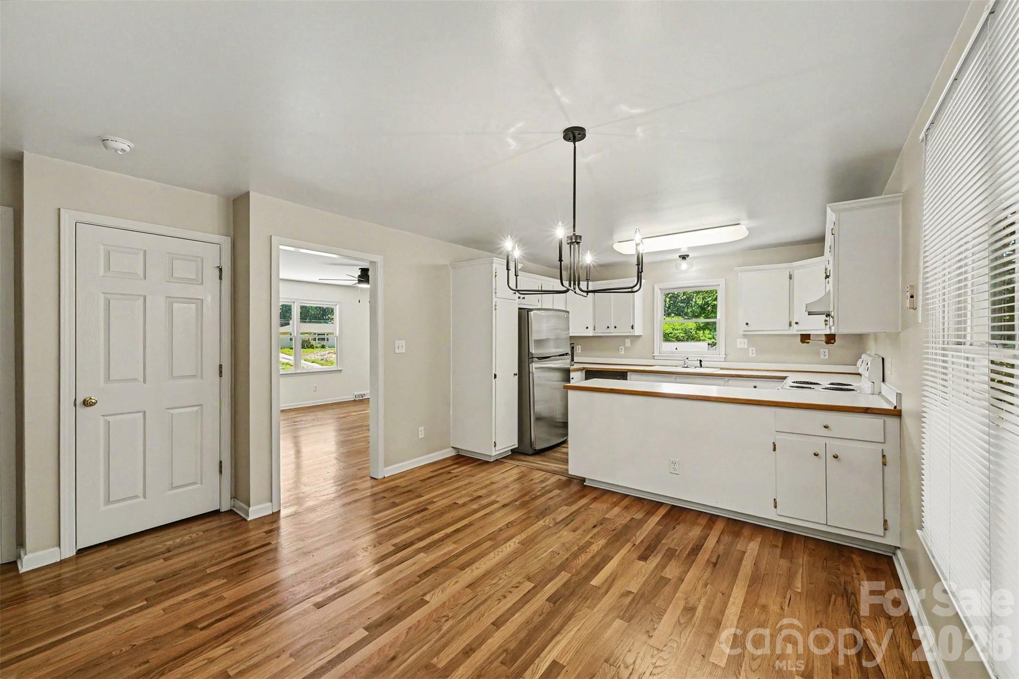 9624 Forest Drive — Charlotte