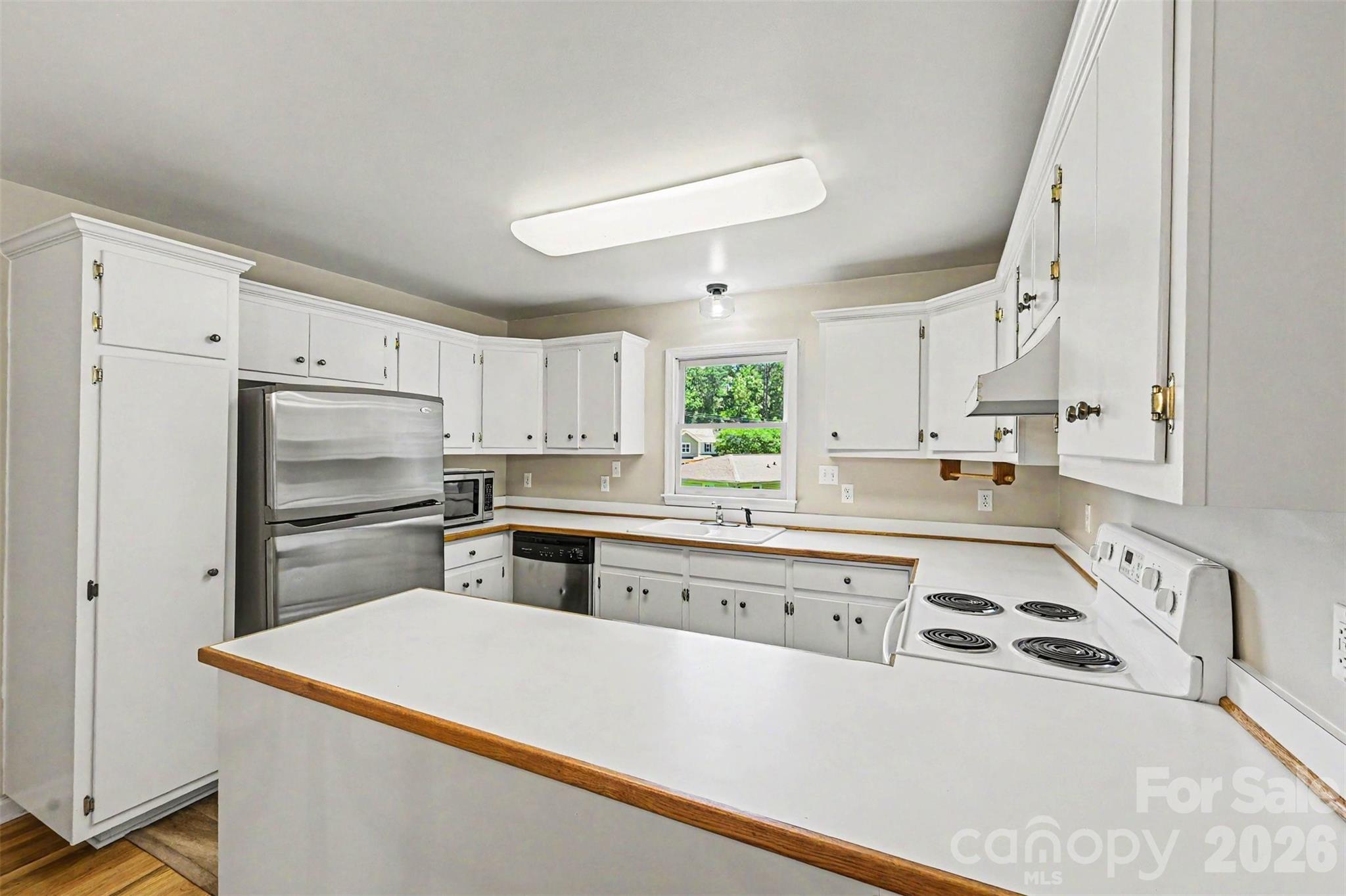 9624 Forest Drive — Charlotte