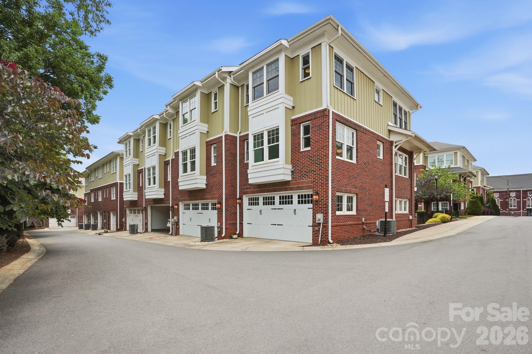 1024 Wesley Park Lane — Charlotte