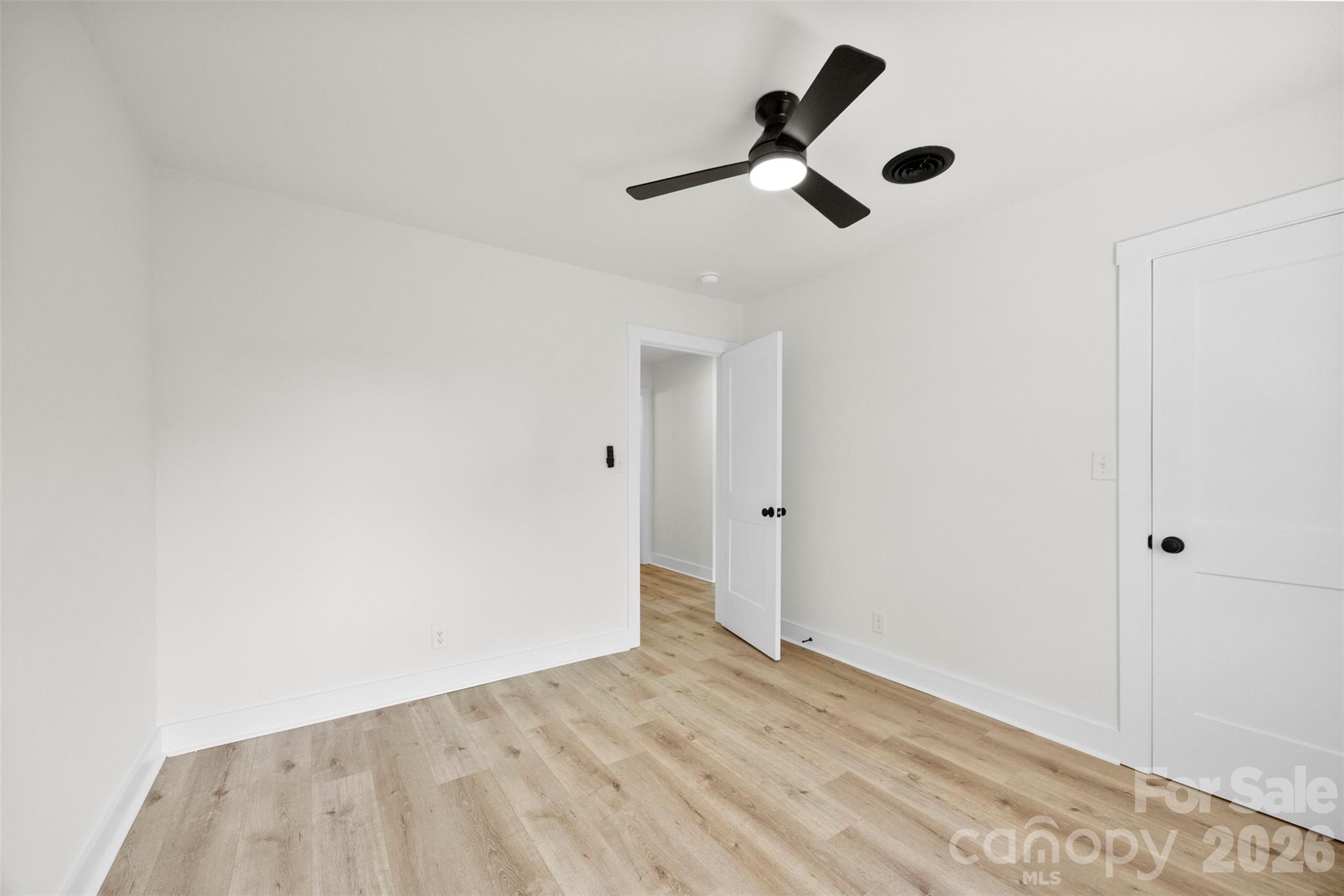 5421 Maplewood Lane — Charlotte