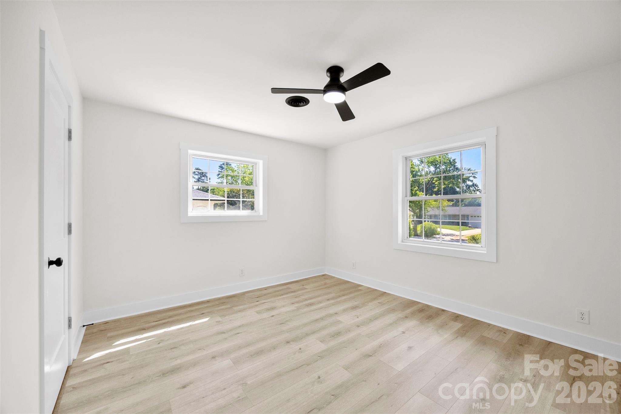 5421 Maplewood Lane — Charlotte