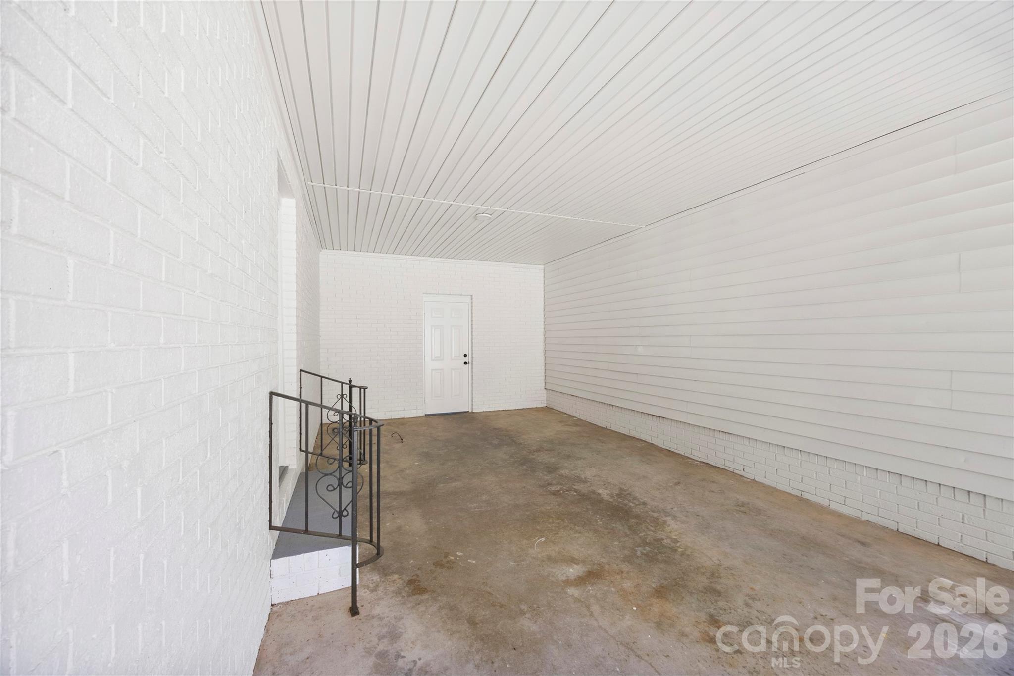 5421 Maplewood Lane — Charlotte
