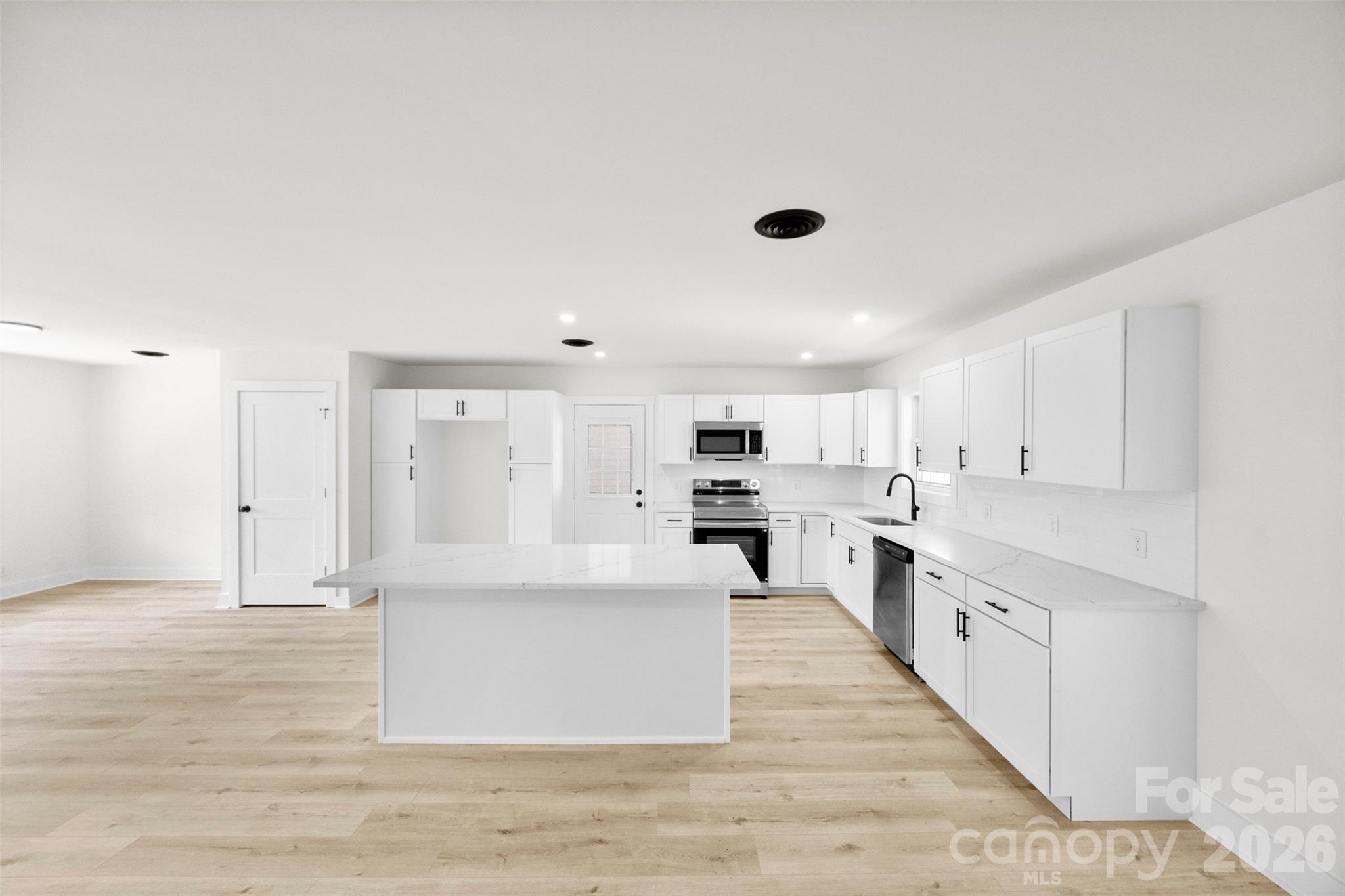 5421 Maplewood Lane — Charlotte