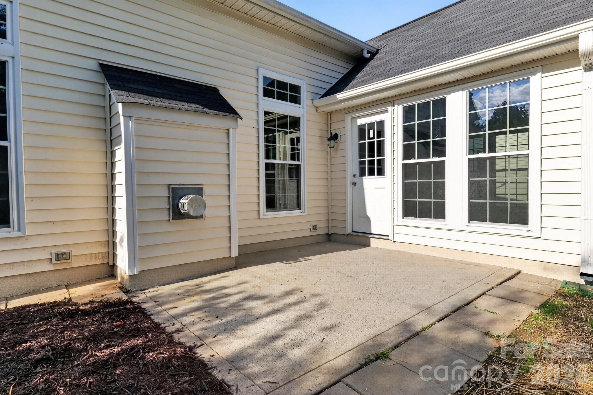 11518 Planters Estates Drive — Charlotte