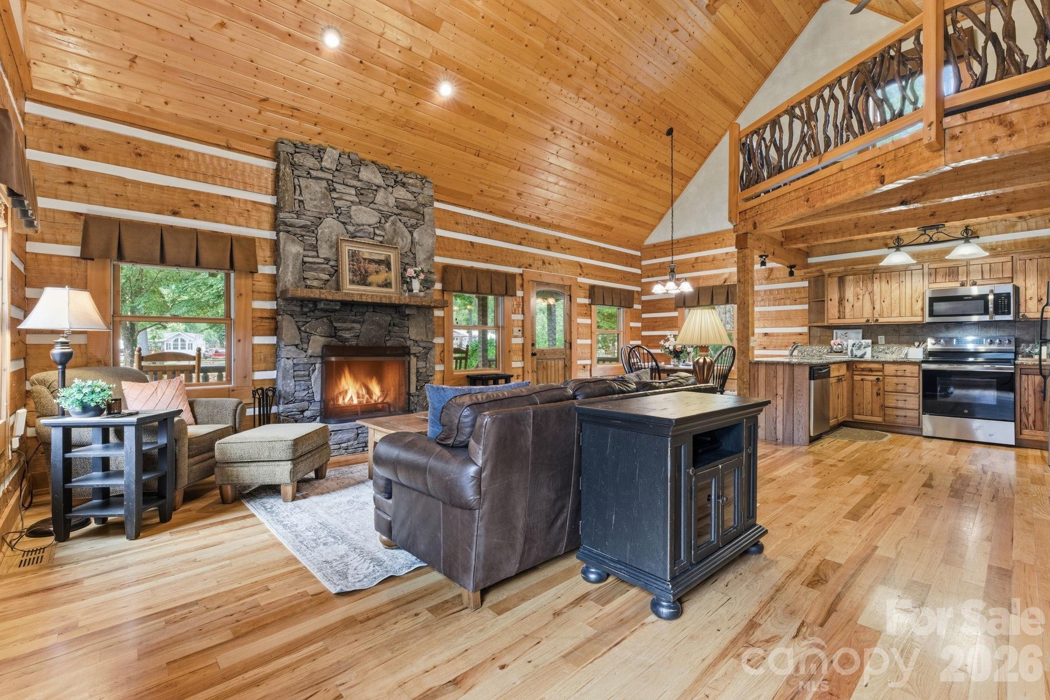 18 Rachels Circle — Maggie Valley