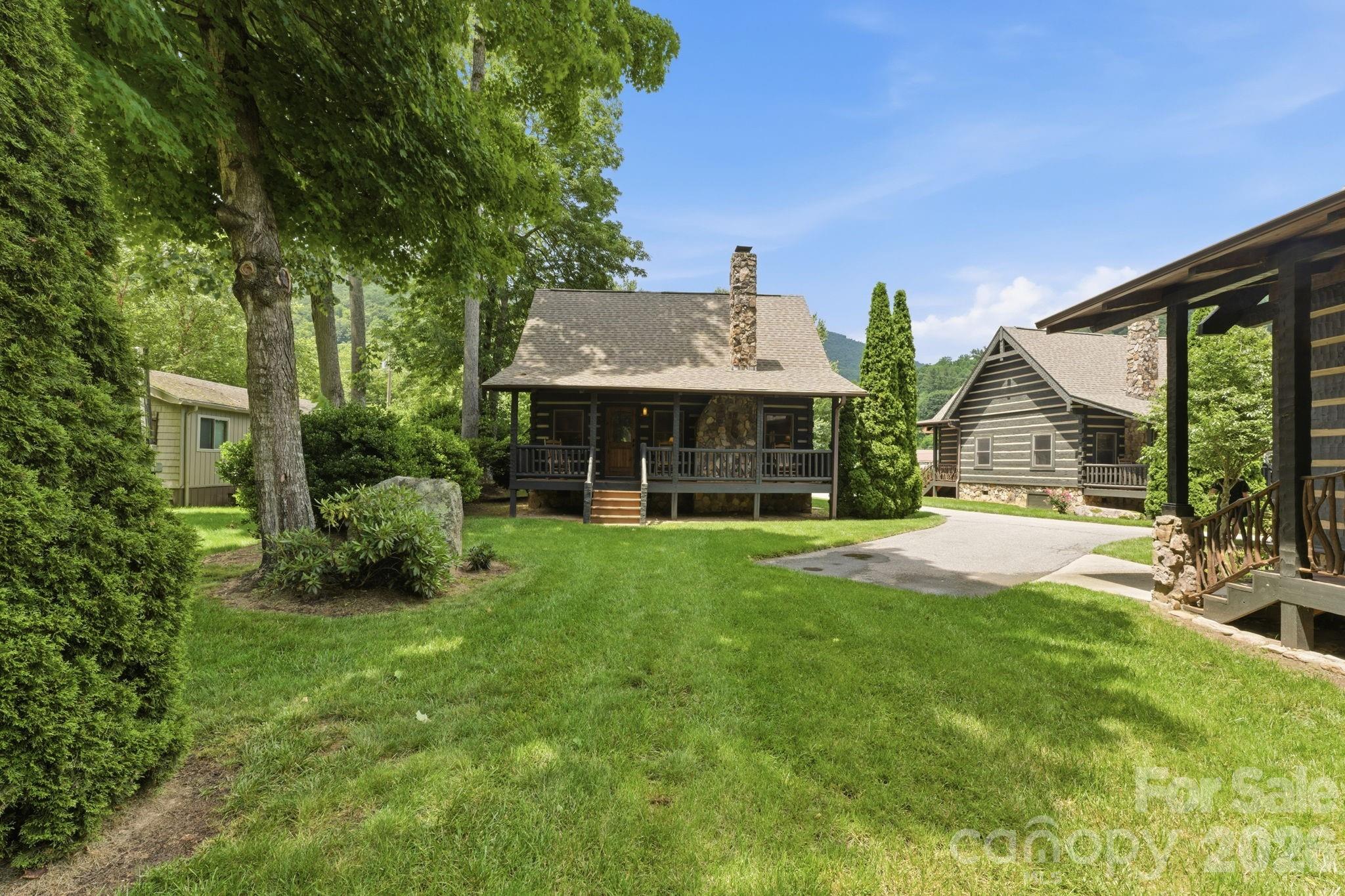 18 Rachels Circle — Maggie Valley