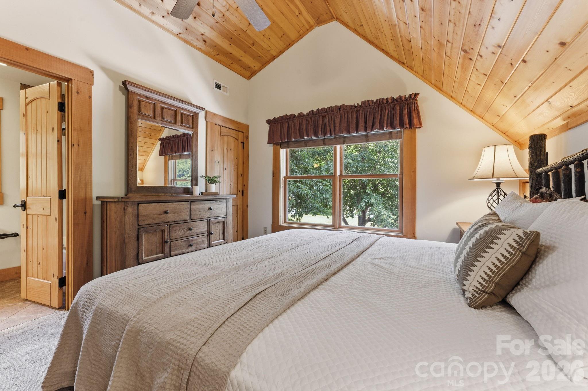 18 Rachels Circle — Maggie Valley