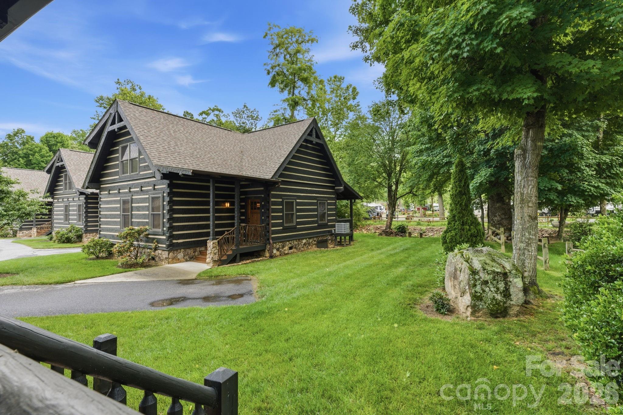 18 Rachels Circle — Maggie Valley