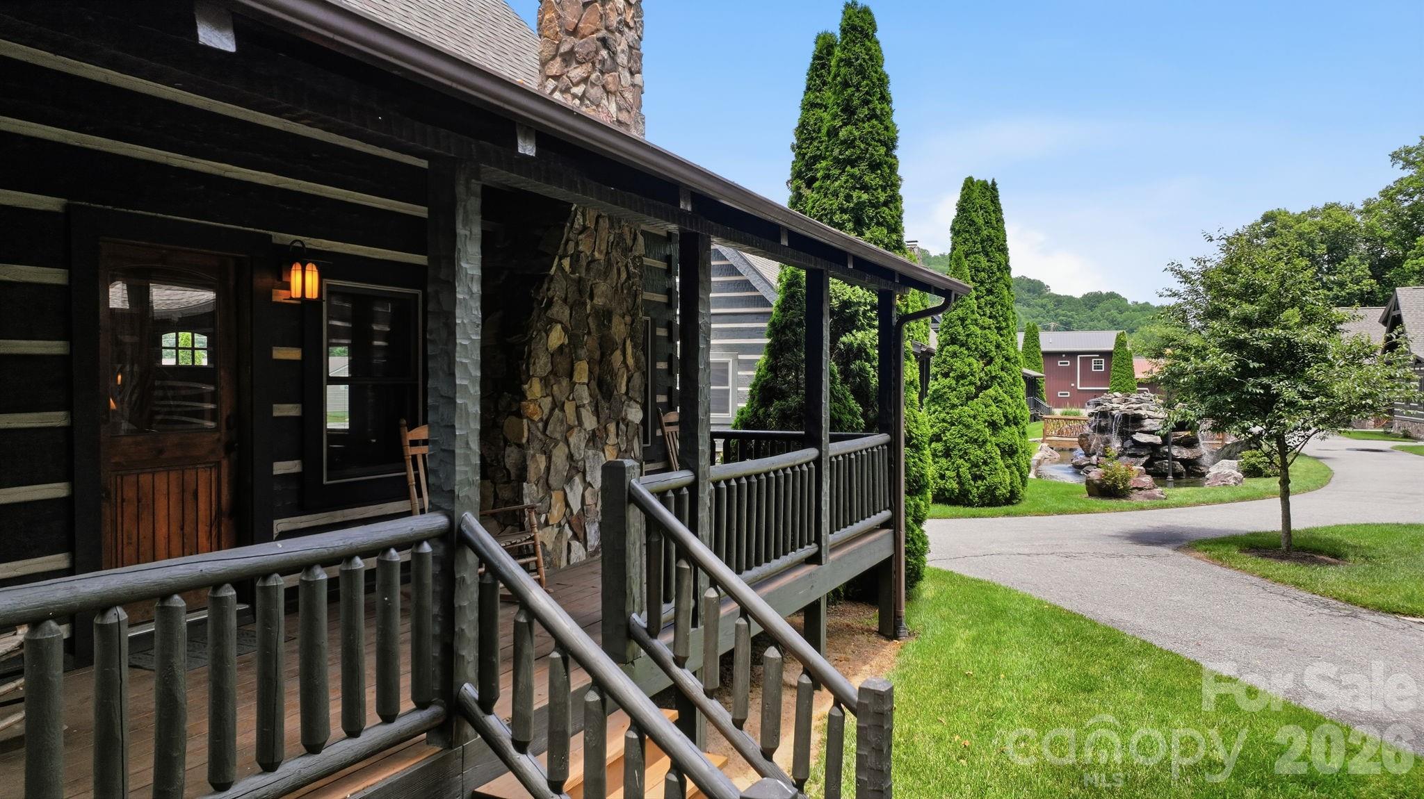 18 Rachels Circle — Maggie Valley