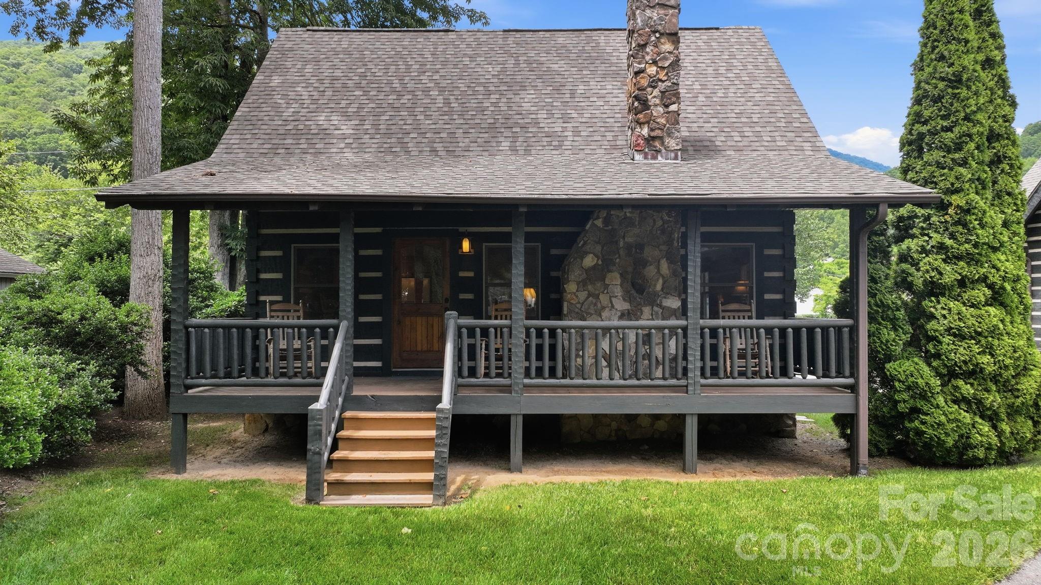 18 Rachels Circle — Maggie Valley