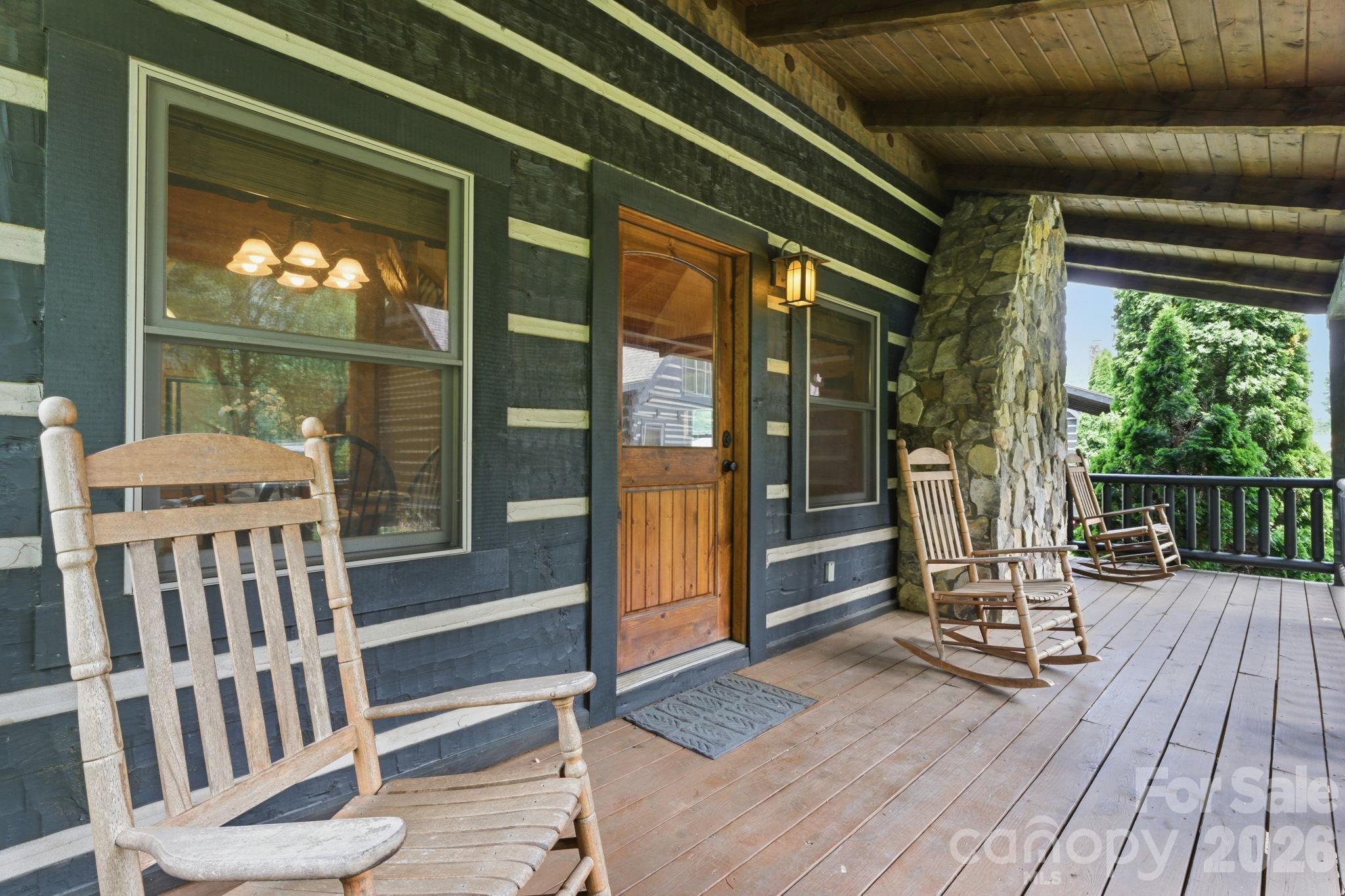 18 Rachels Circle — Maggie Valley