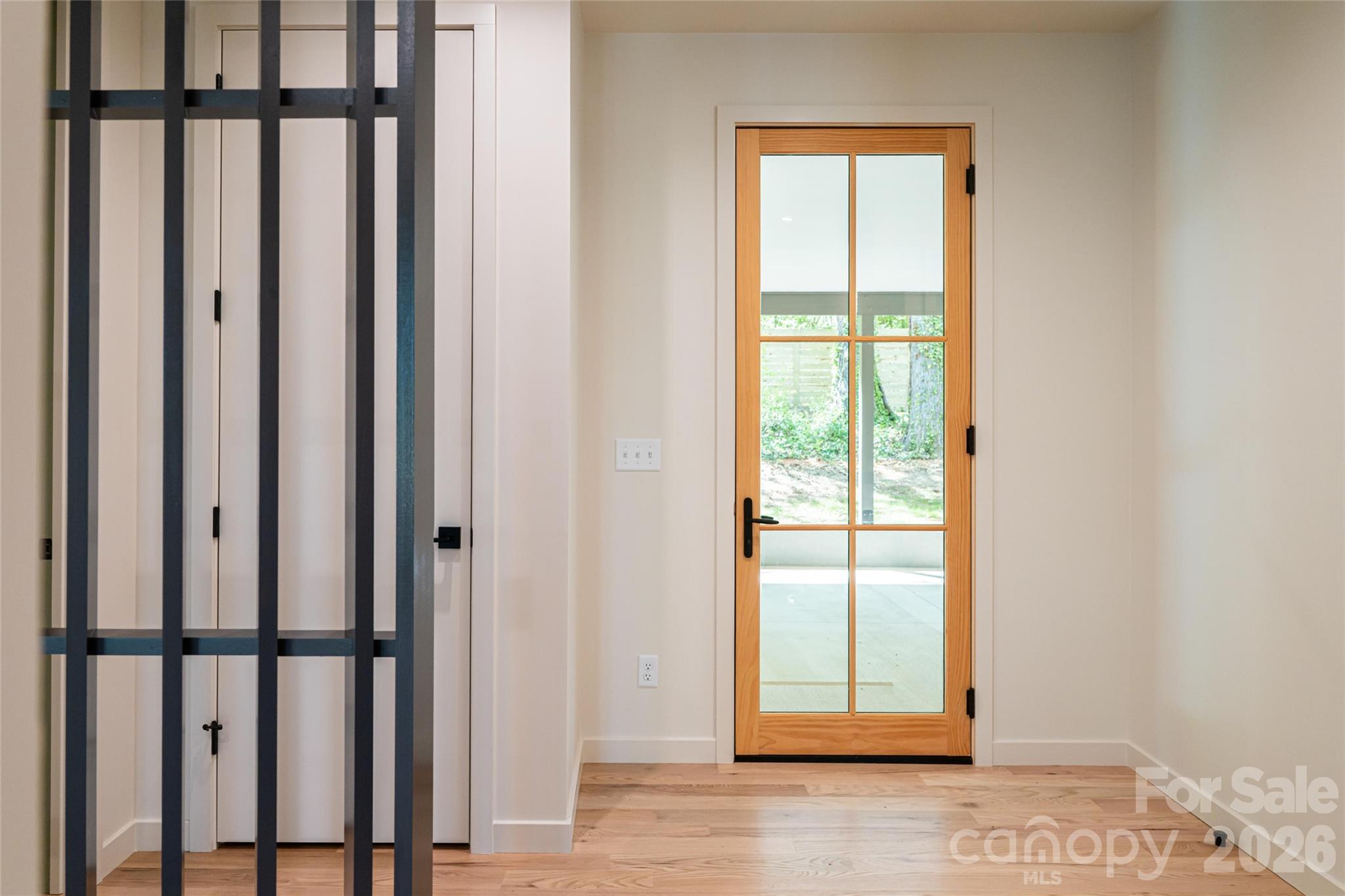 137 English Drive — Candler