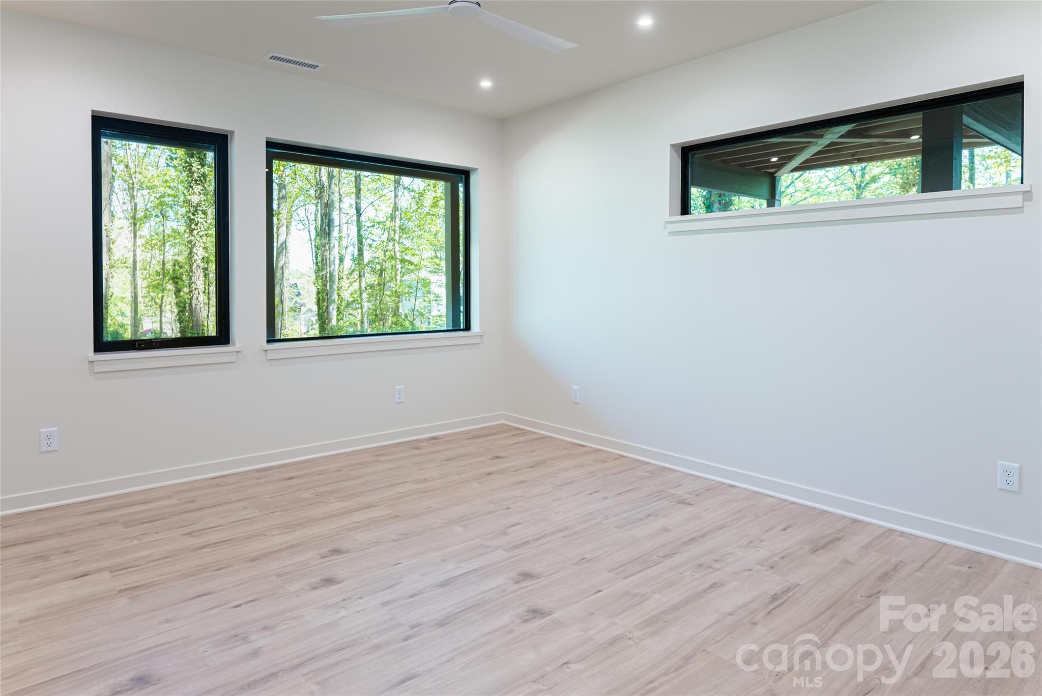 137 English Drive — Candler