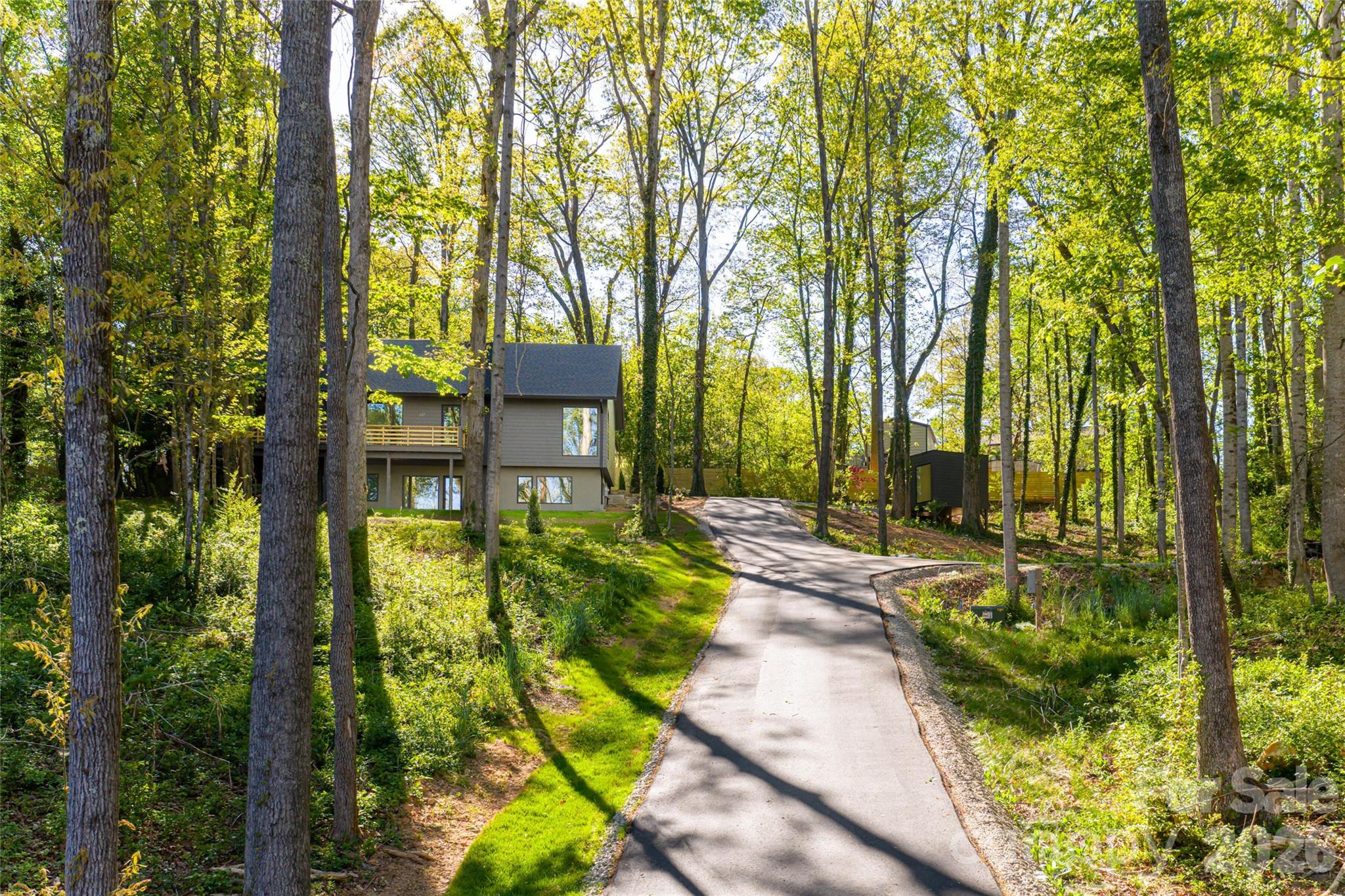 137 English Drive — Candler