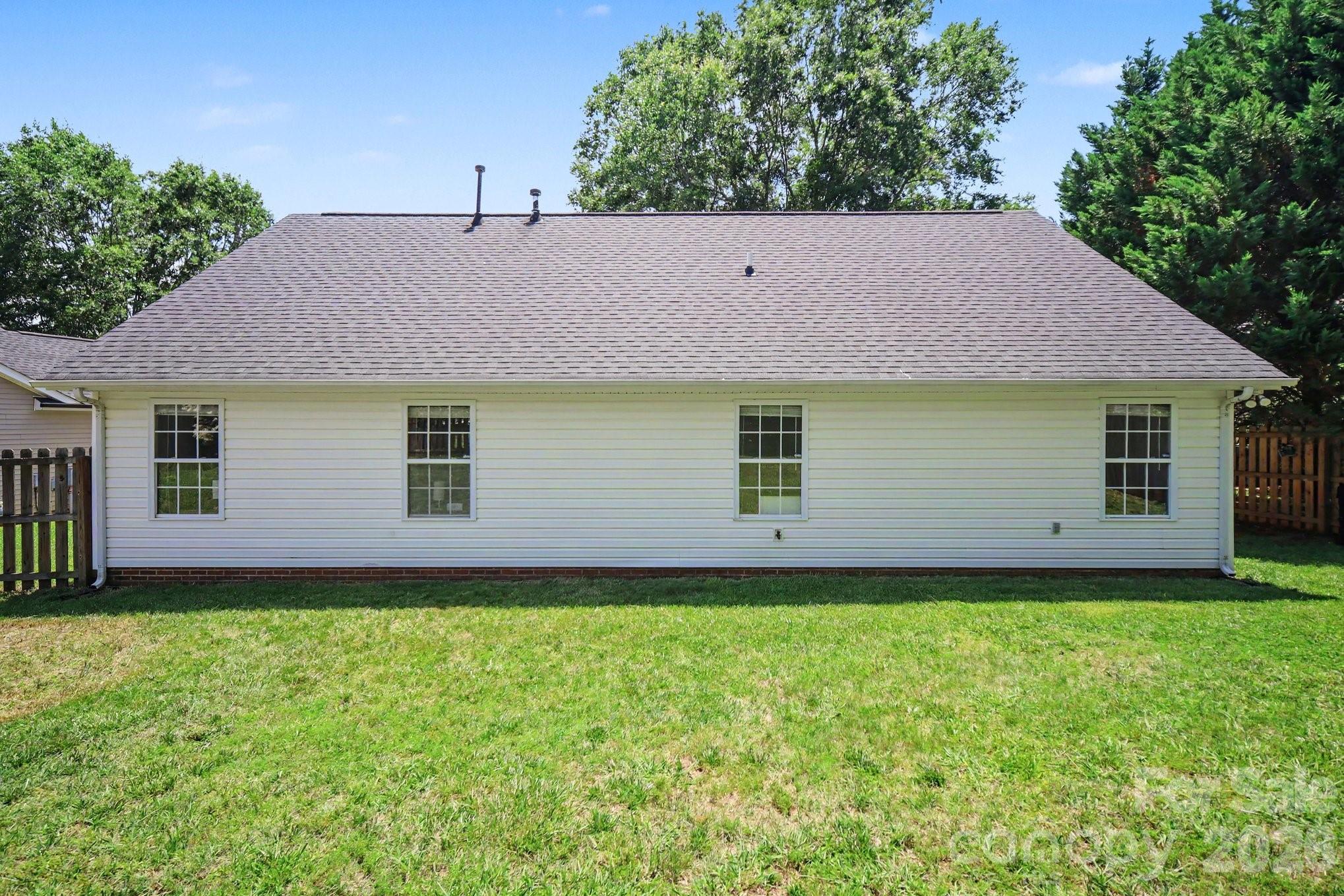 132 Brookhollow Drive — Mount Holly