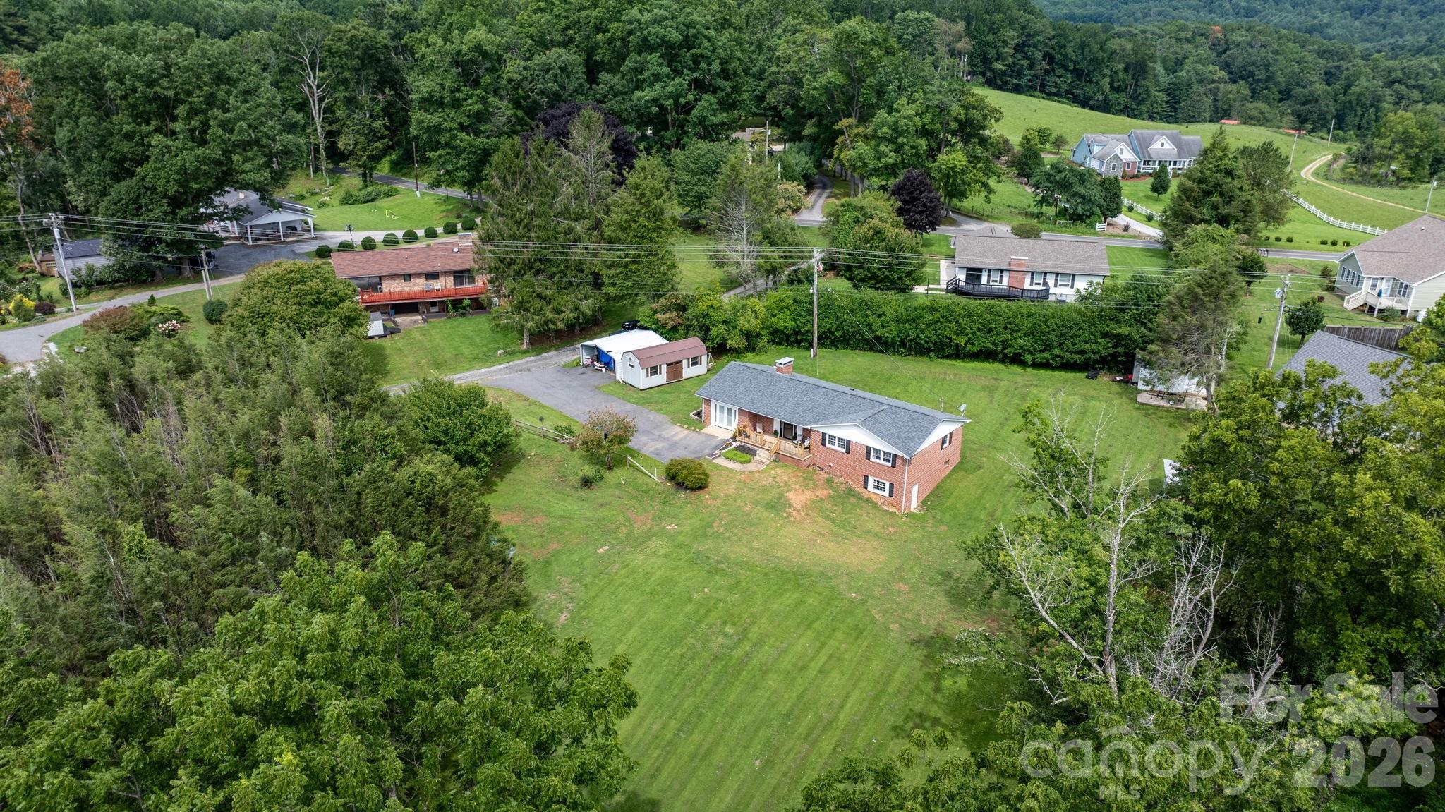 35 Glendale Drive — Spruce Pine
