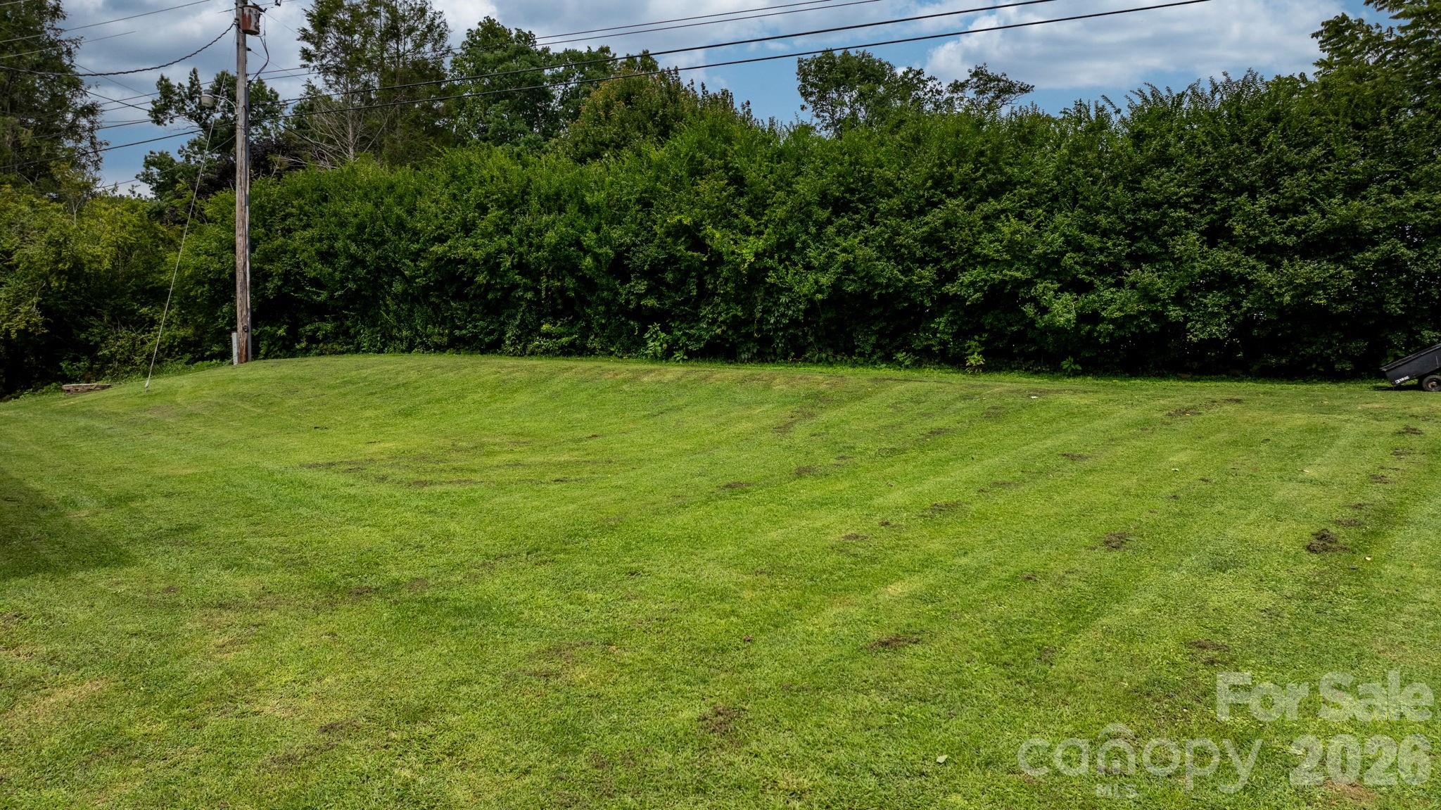 35 Glendale Drive — Spruce Pine