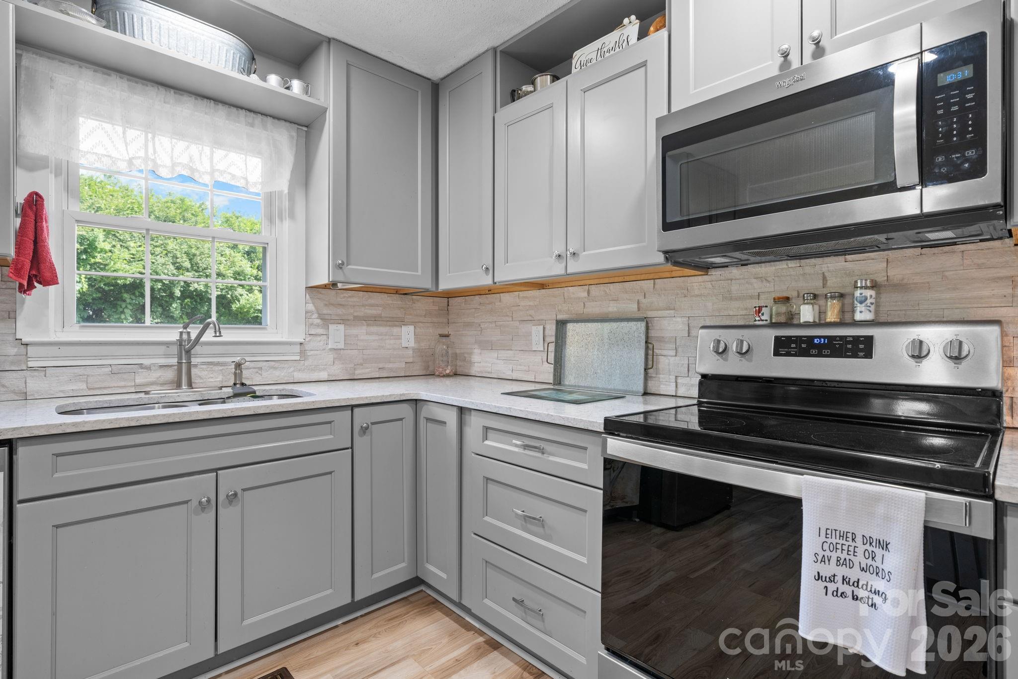 35 Glendale Drive — Spruce Pine