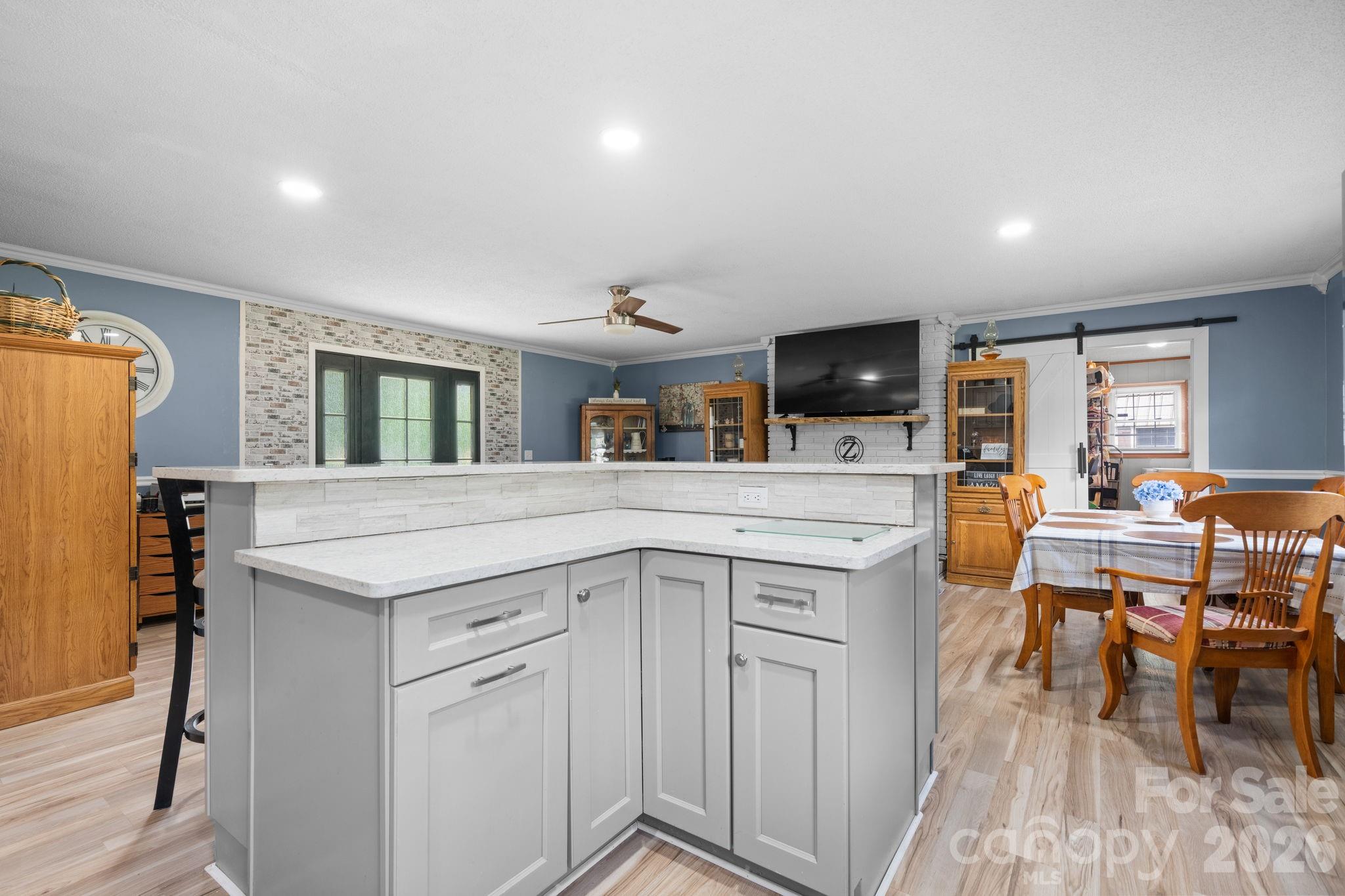 35 Glendale Drive — Spruce Pine