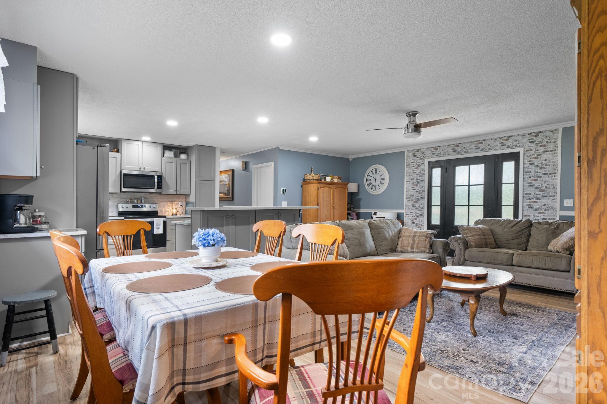 35 Glendale Drive — Spruce Pine
