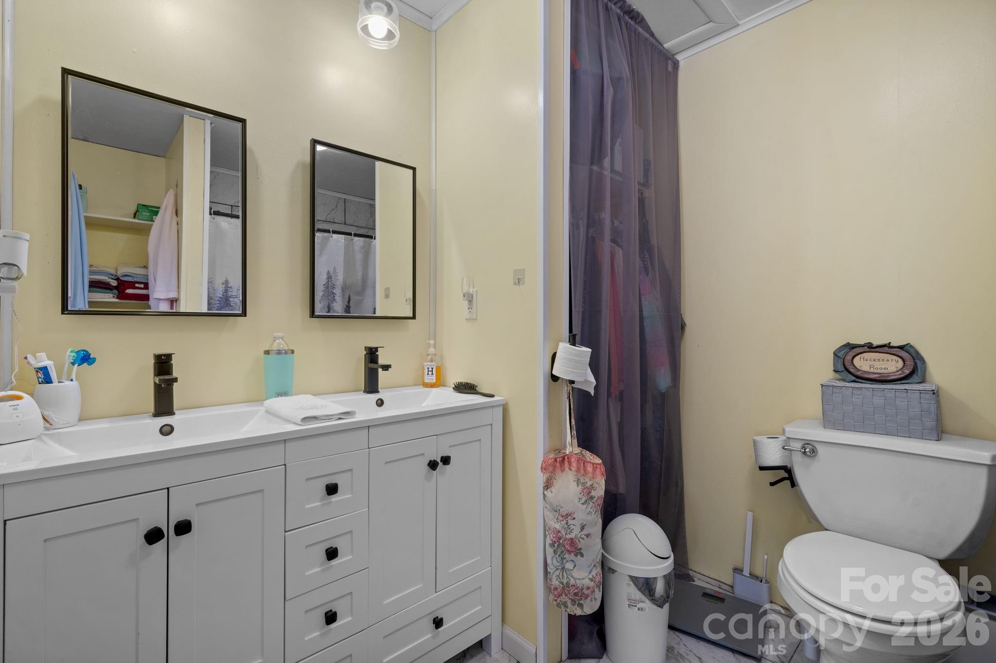 35 Glendale Drive — Spruce Pine