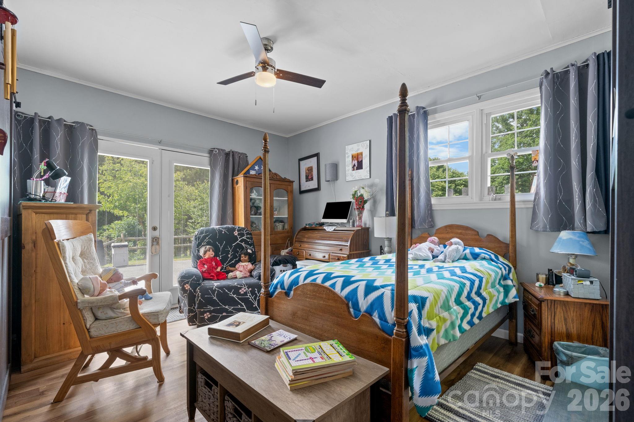 35 Glendale Drive — Spruce Pine