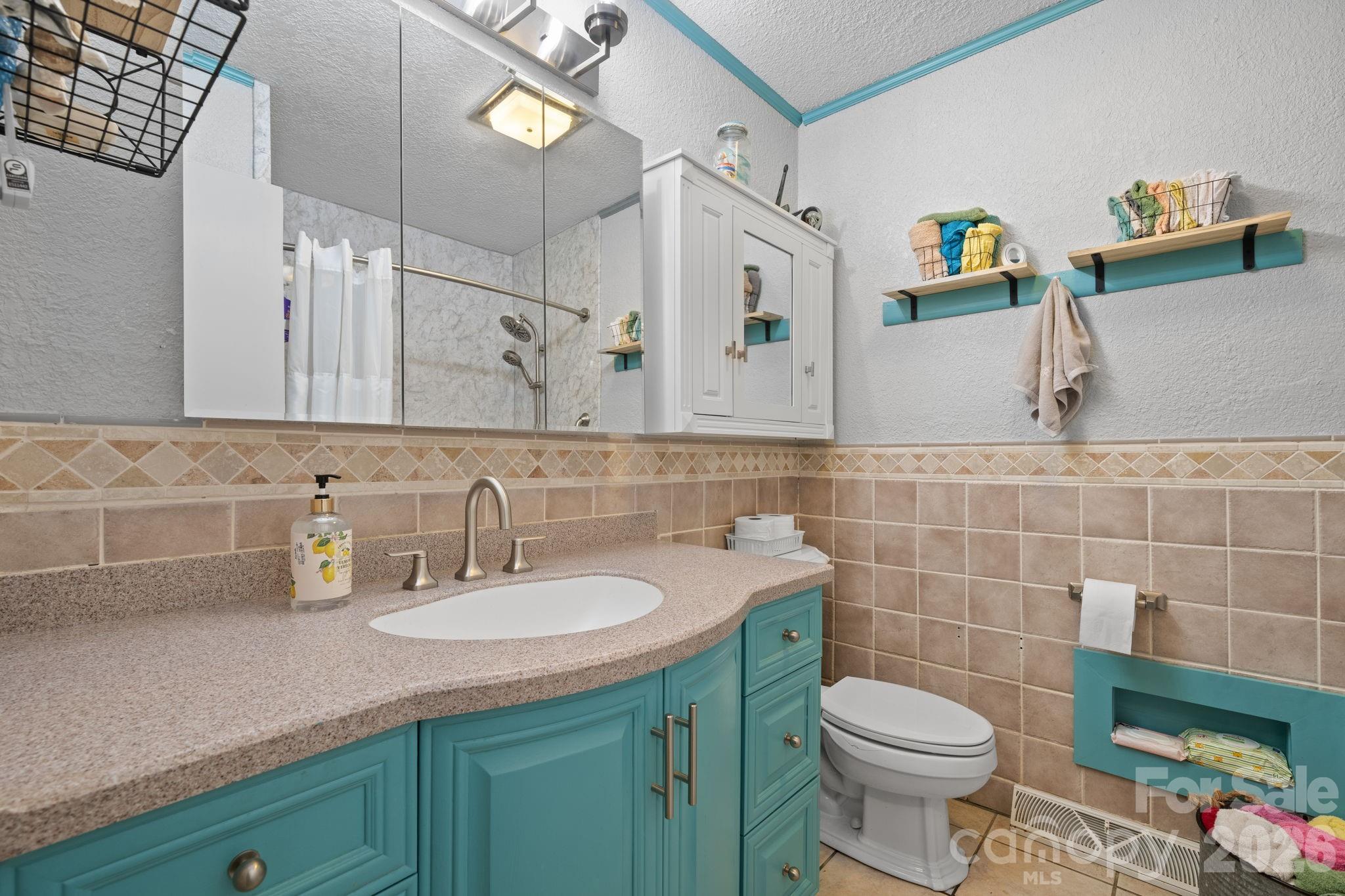 35 Glendale Drive — Spruce Pine