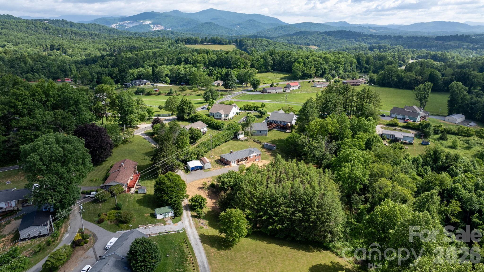 35 Glendale Drive — Spruce Pine